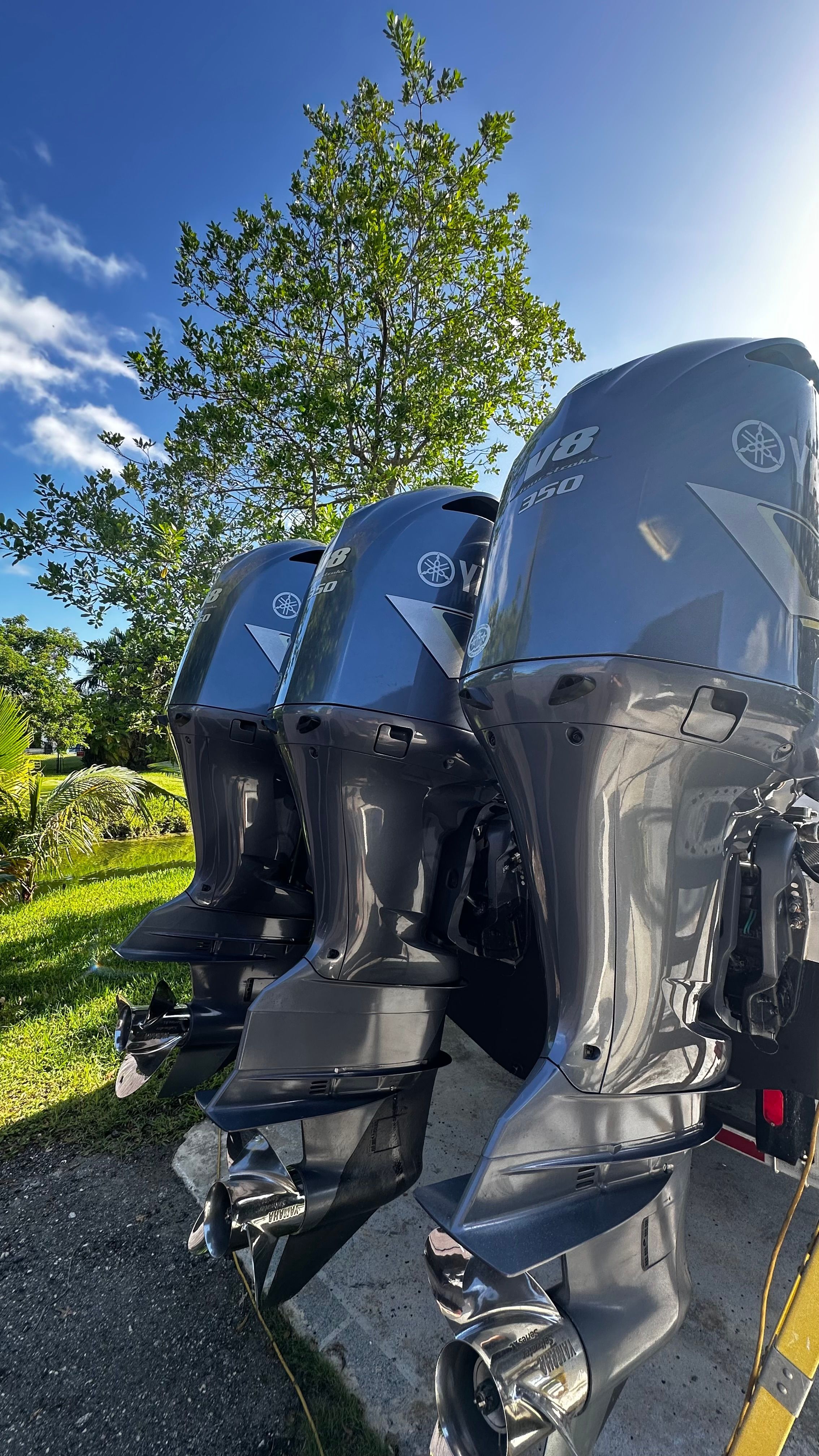 2009 Everglades 365 Center Console - 115