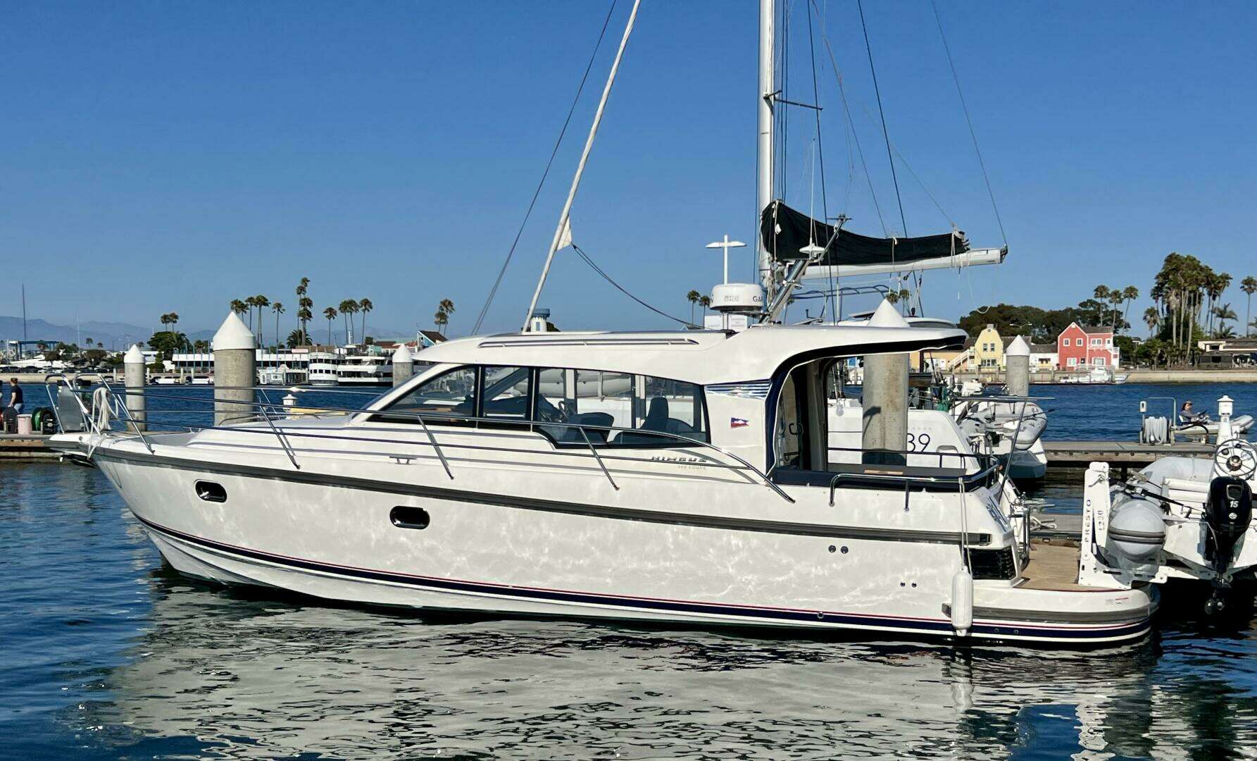 2018 Nimbus 365 Coupe - Image 2