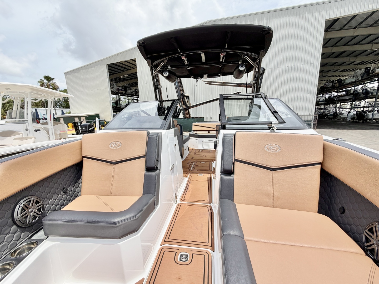2024 Cobalt R8 Surf - Image 24