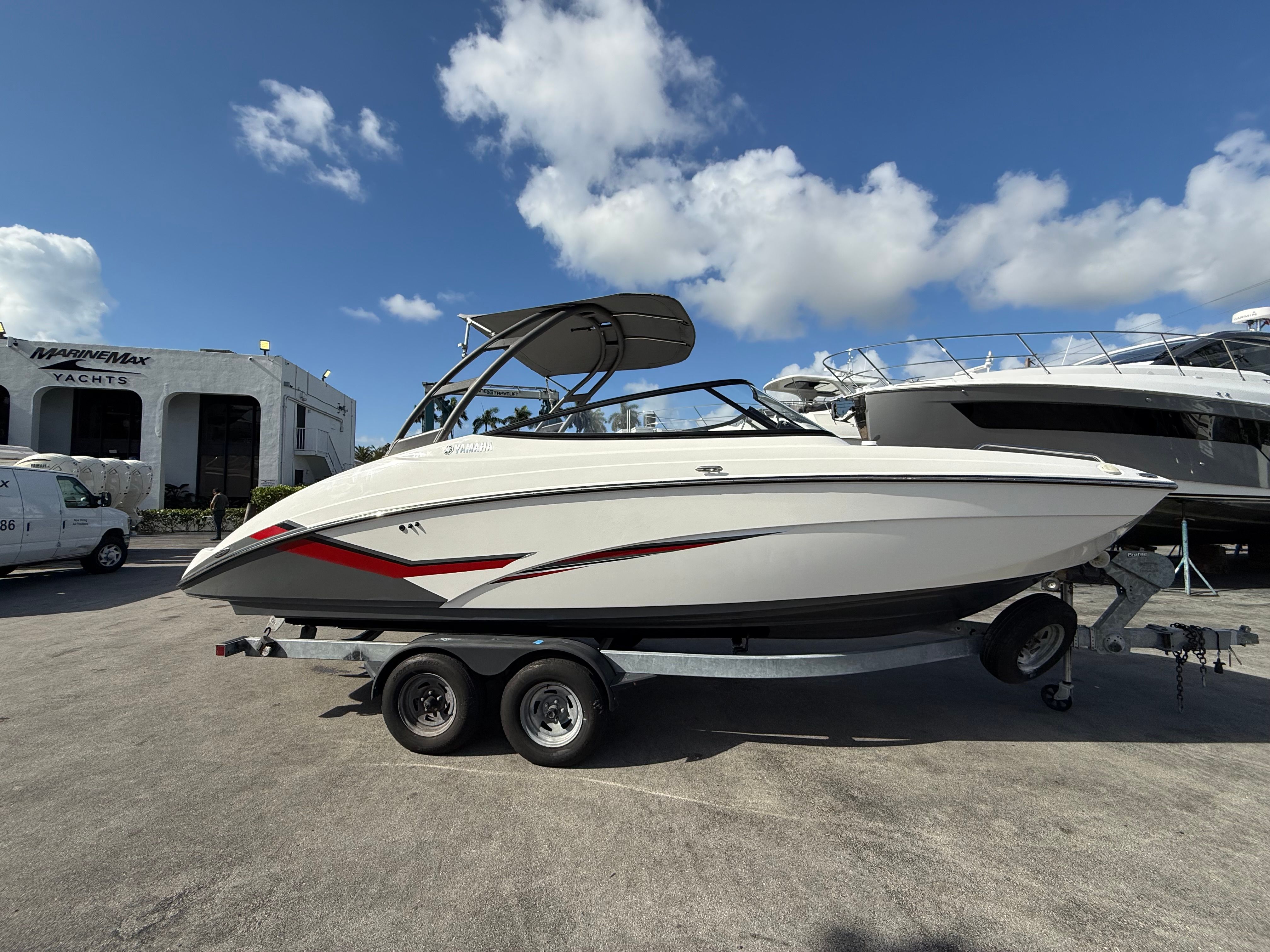 2019 Yamaha Boats AR240