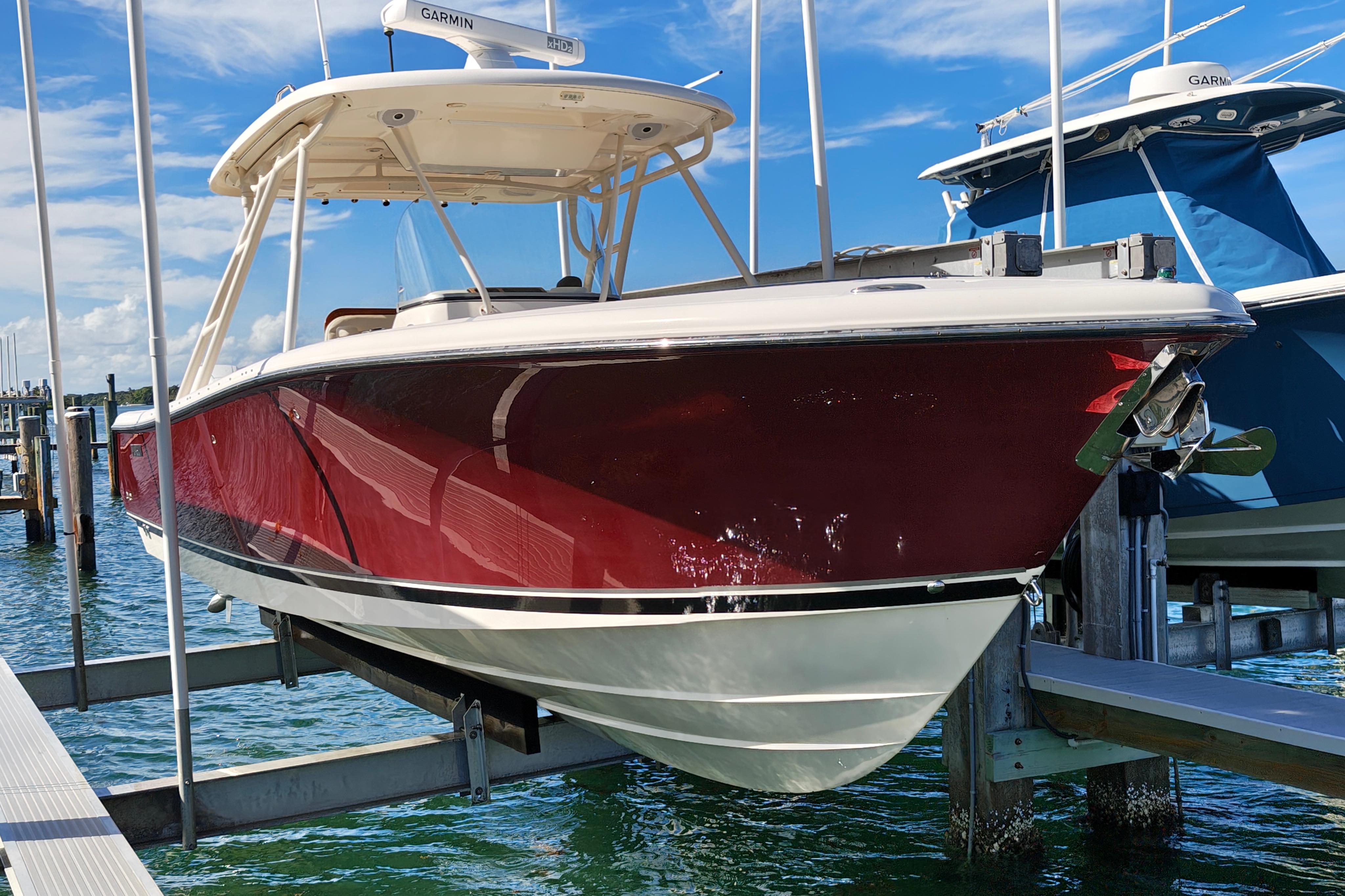 2012 Pursuit C 310 Center Console