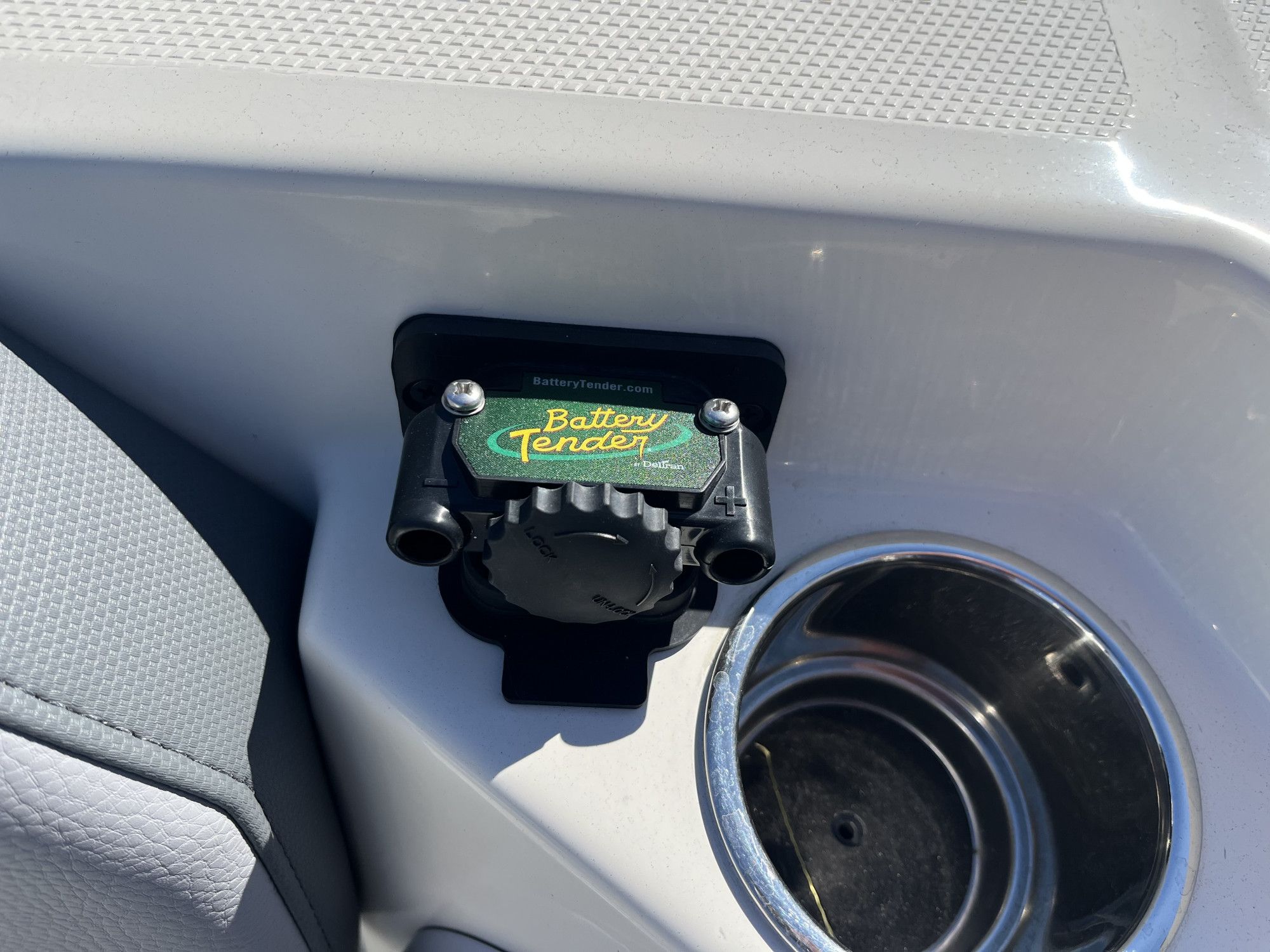 2026 Cobia 285 Open Center Console - 18