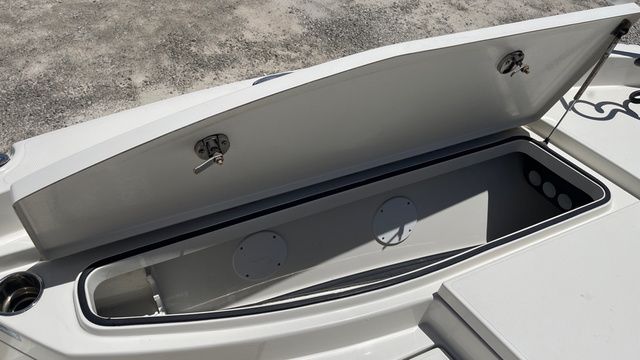 2022 Ranger 2510 Bay - 14