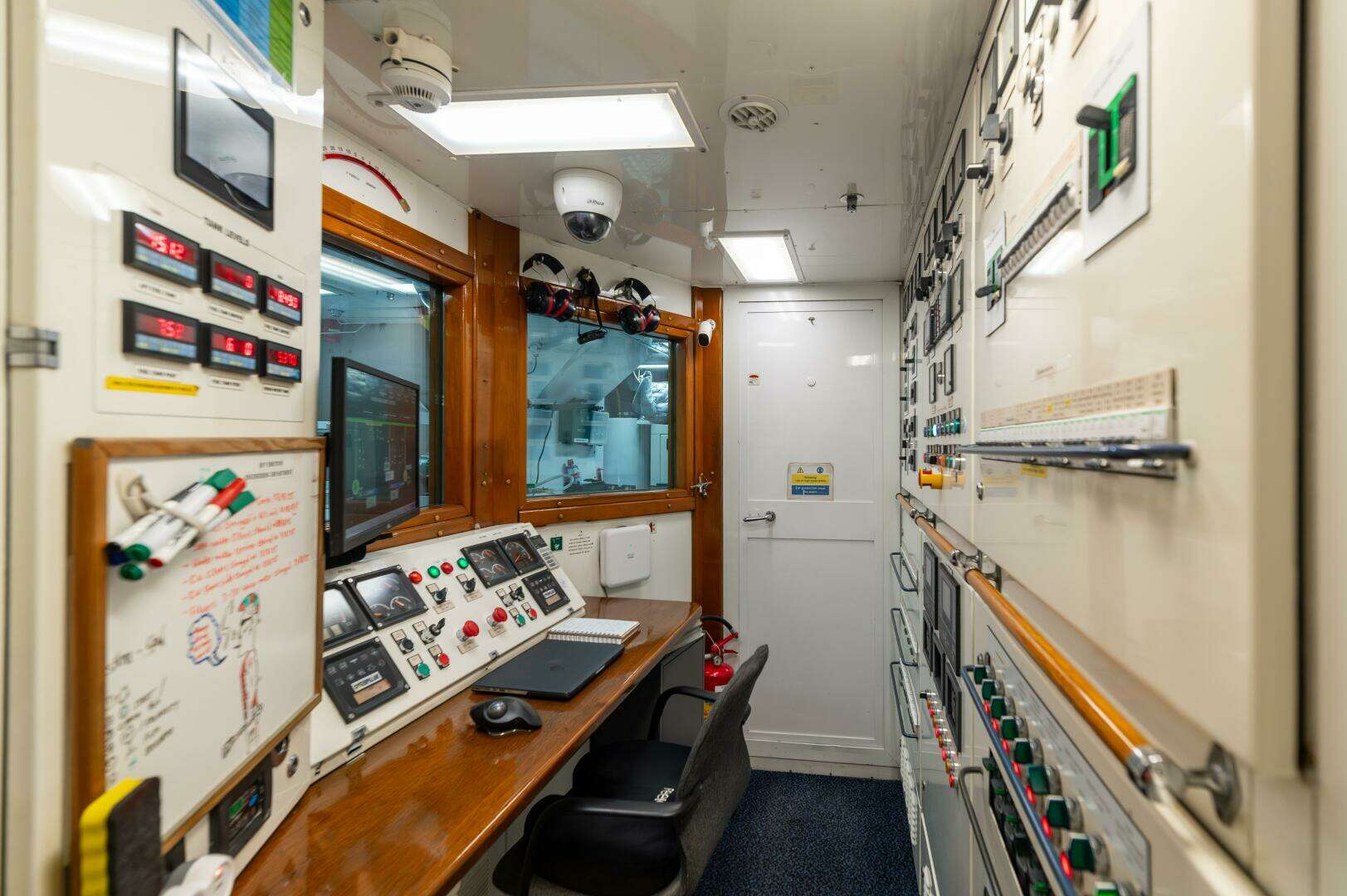 2007 CRN Pilothouse - Image 76