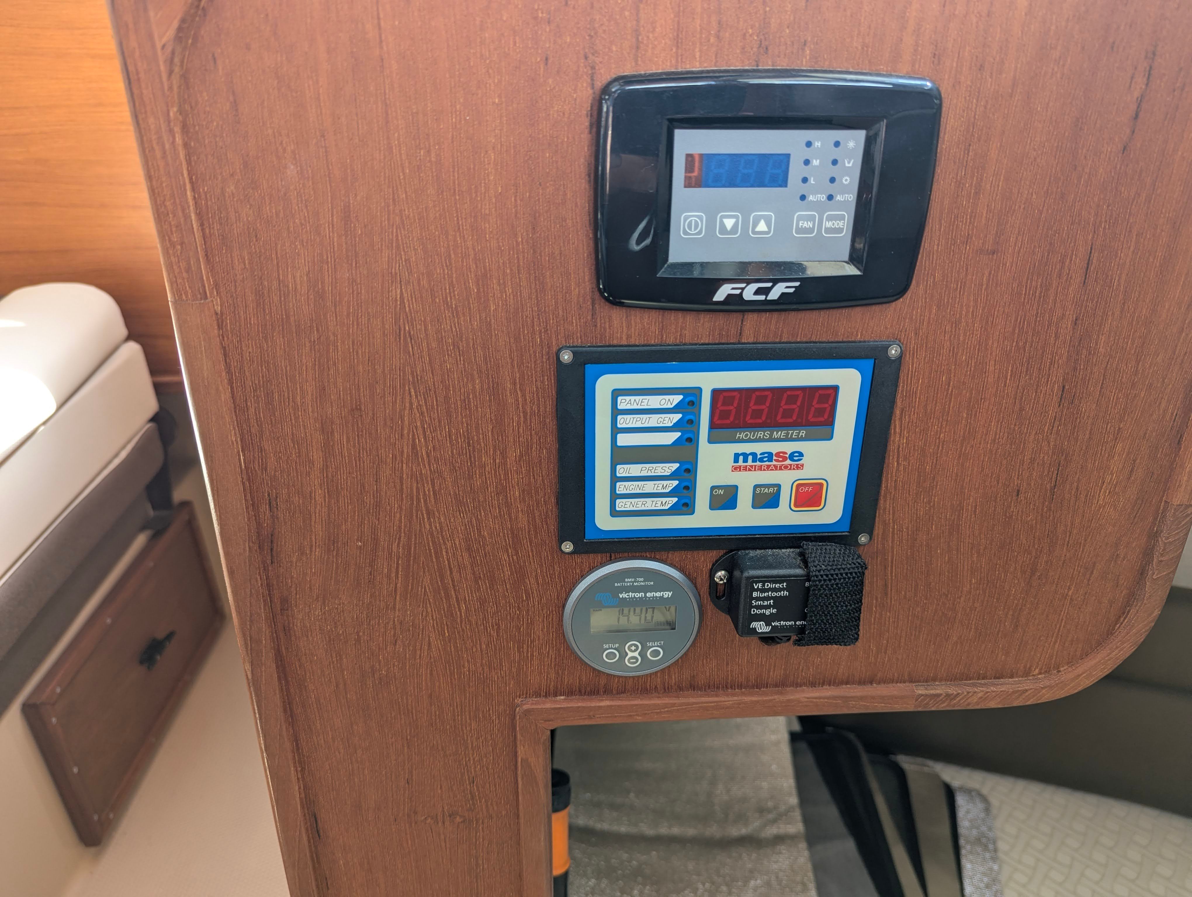 2014 Ranger Tugs R-27 - 53