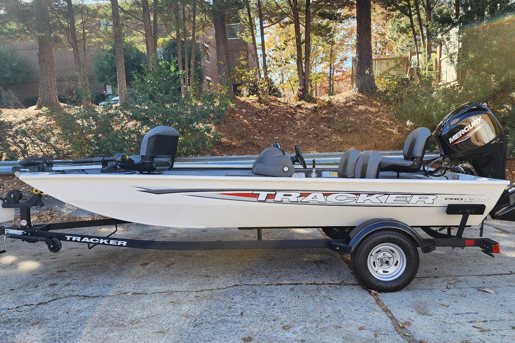 2026 Tracker Pro 170
