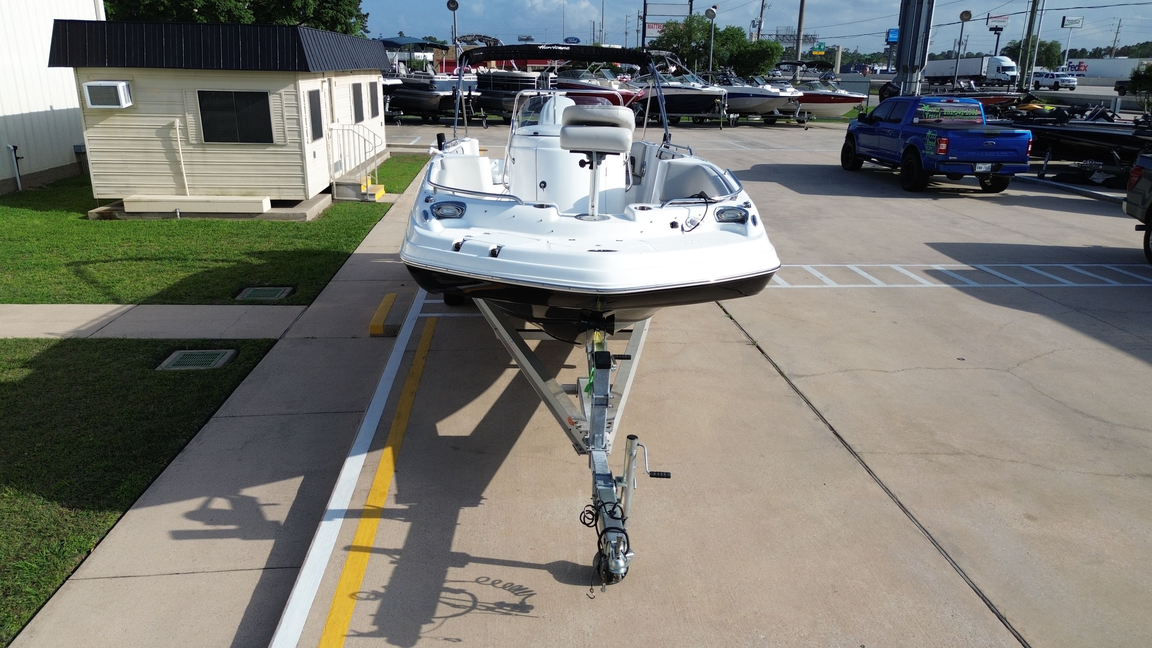 2022 Hurricane 231CC - 6