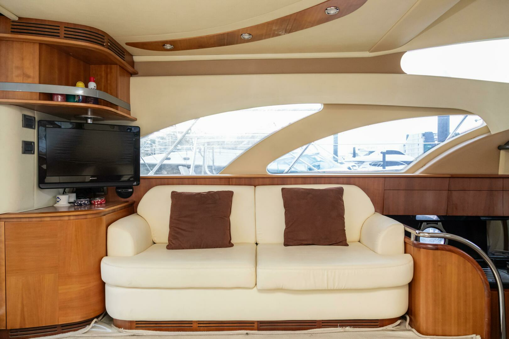 2009 Azimut Flybridge - Image 14