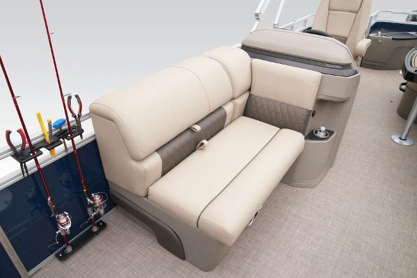 Manufacturer Provided Image: Sun Tracker Fishin' Barge 20 DLX