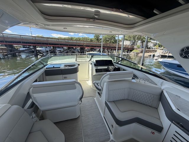 2026 Sea Ray SLX 310 - 12