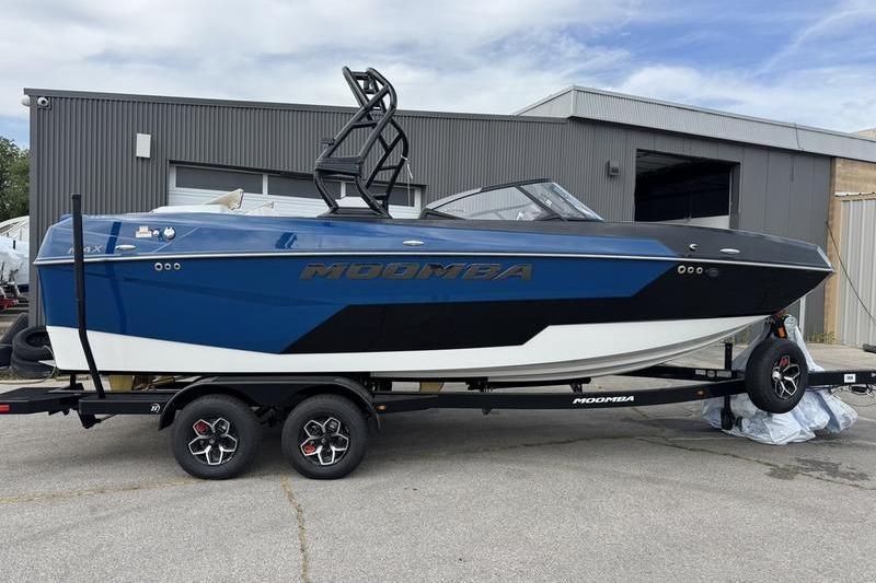 2025 Moomba Max