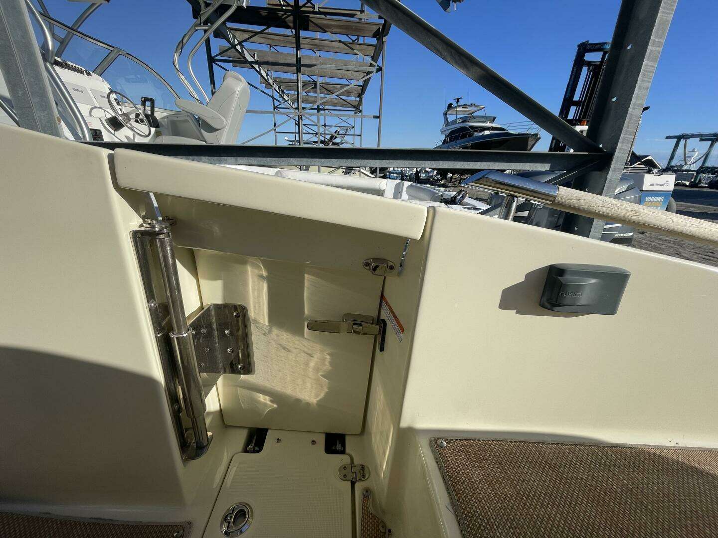 2020 Chris-Craft Launch 28 GT - Image 7