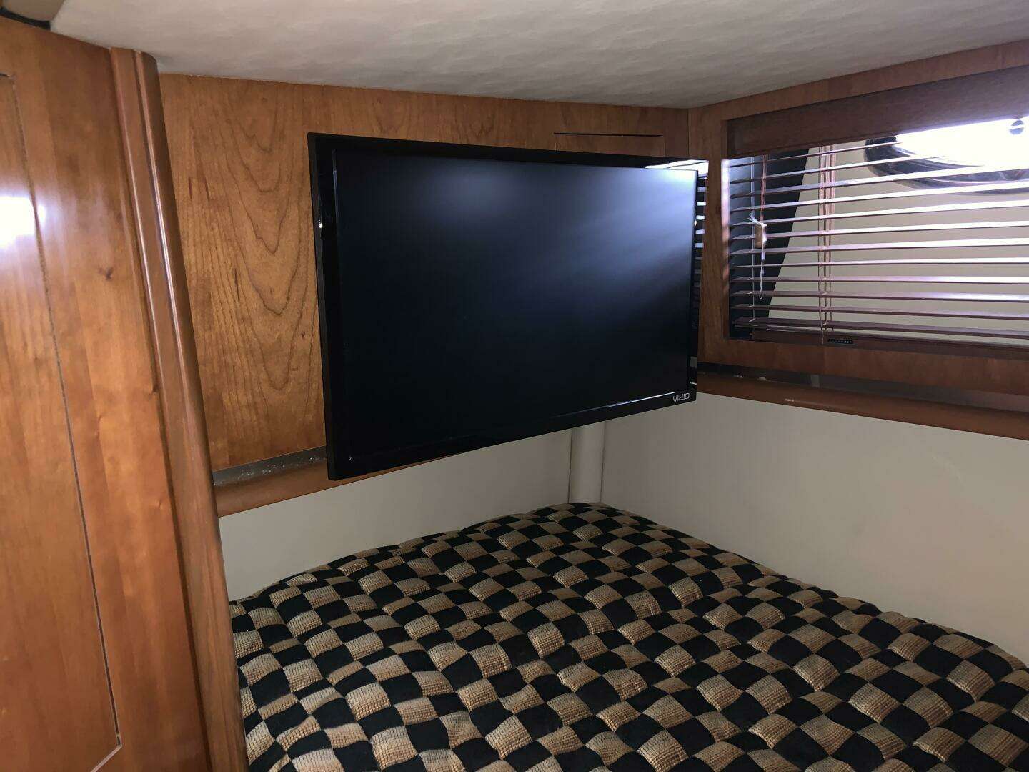 2005 Sea Ray 500 Sundancer - Image 32