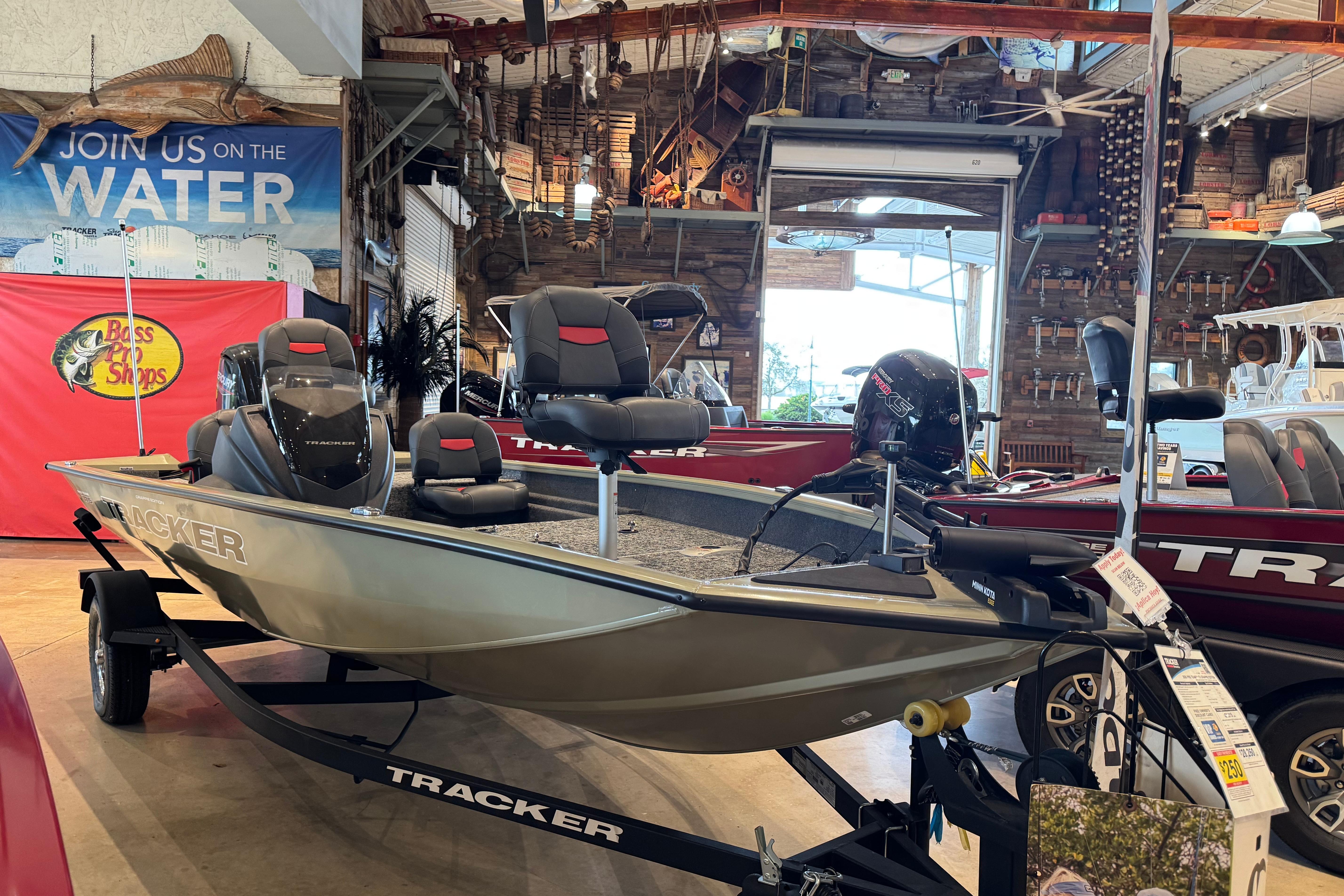 2026 Tracker Pro Team 175 Crappie Edition