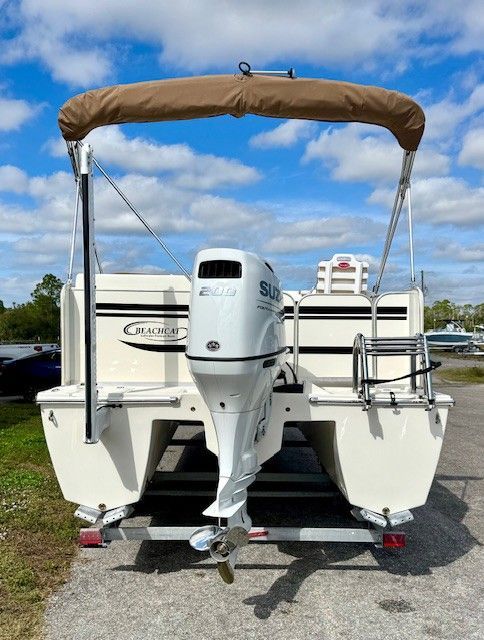 2026 Beachcat 23 Custom Pontoon Boat - 4