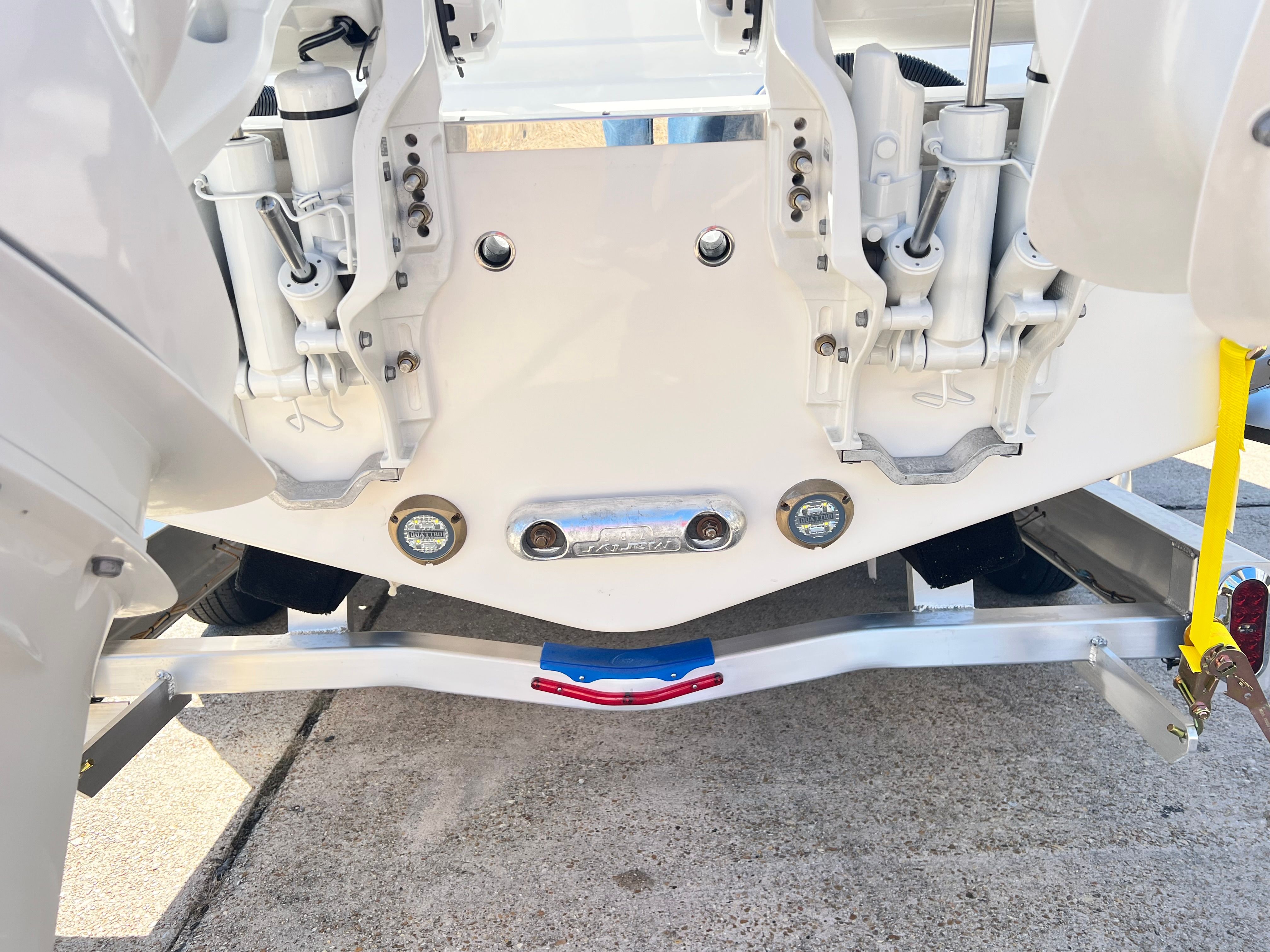 2026 Robalo R270 Center Console - 28