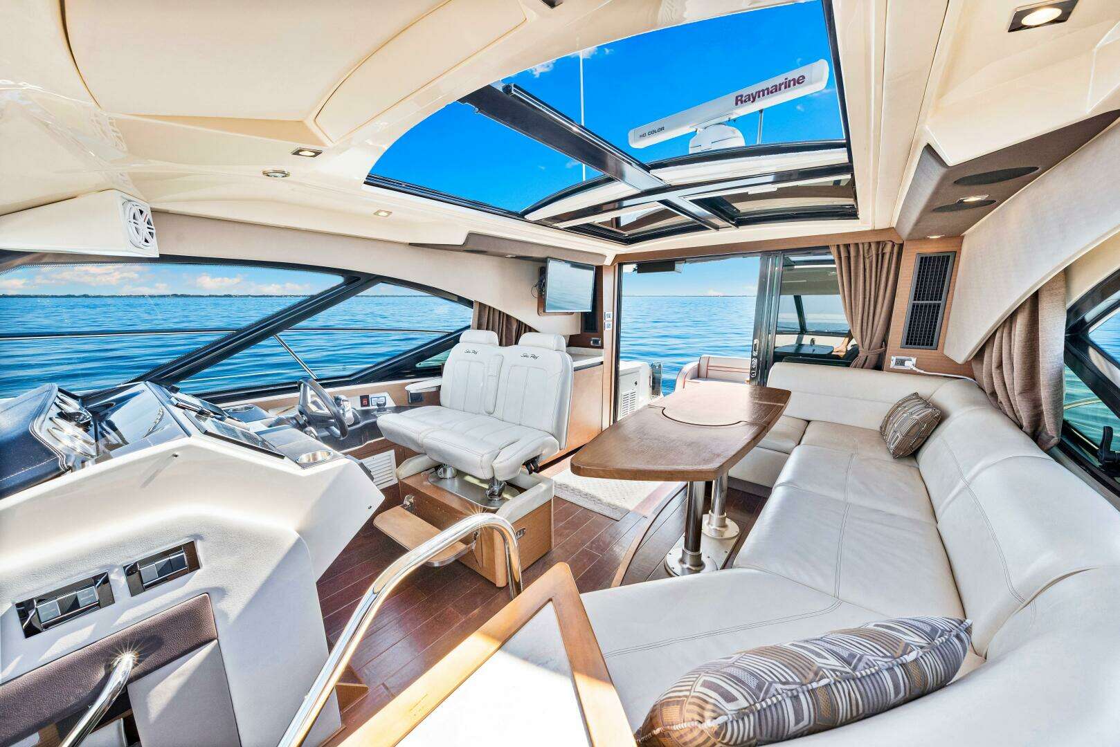 2016 Sea Ray 510 Sundancer - Image 44