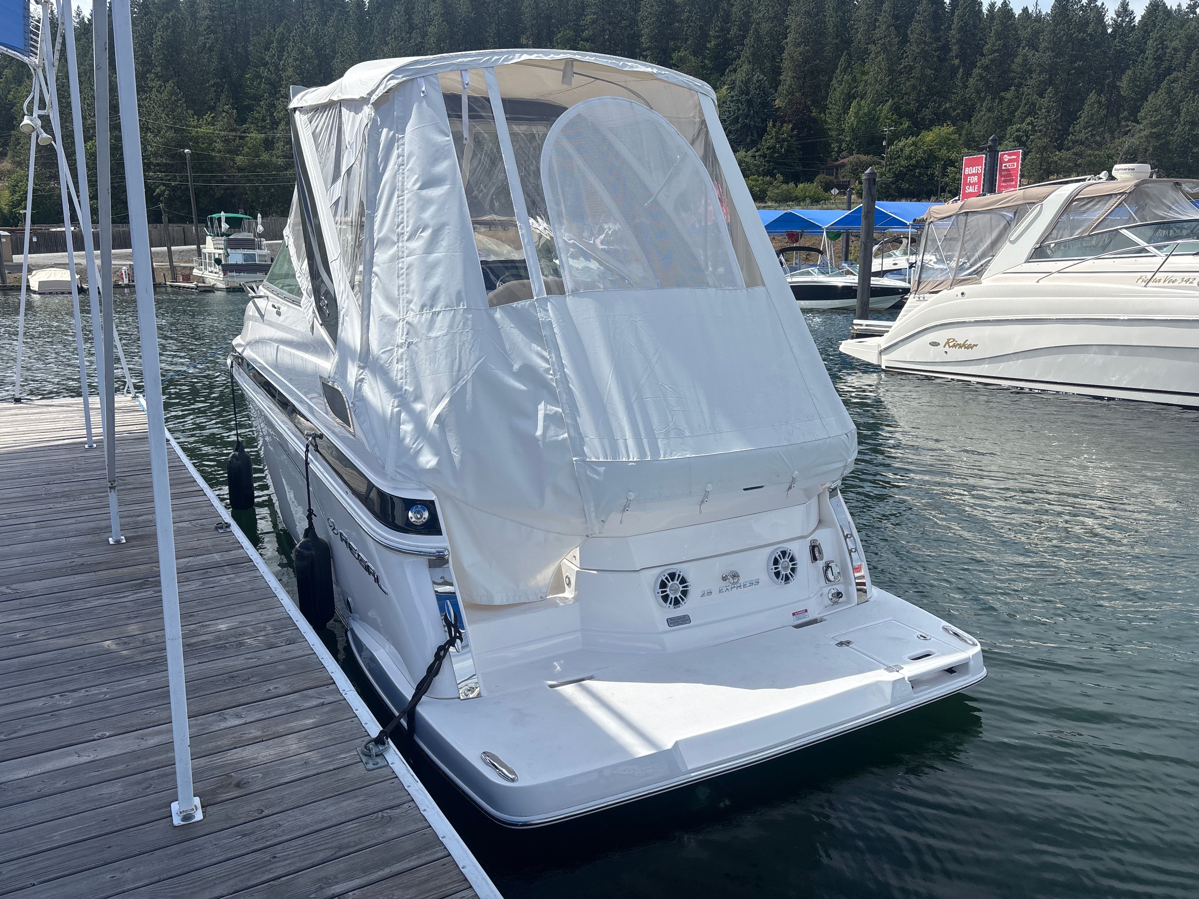 2025 Regal 28 Express - 2