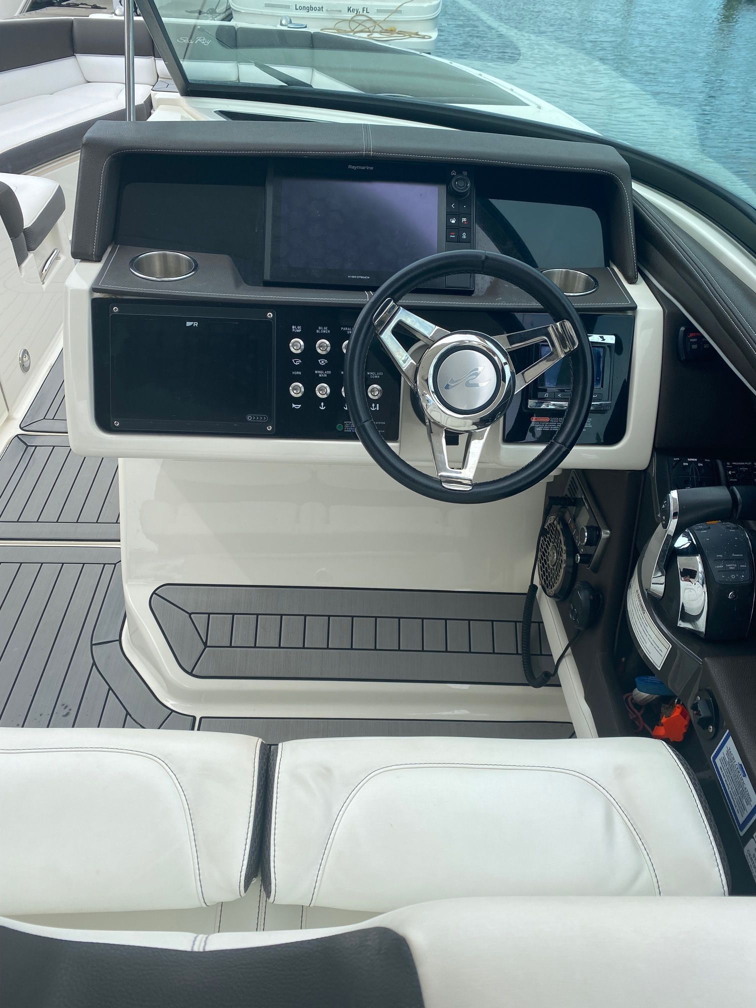 2016 Sea Ray SLX 350 - 5
