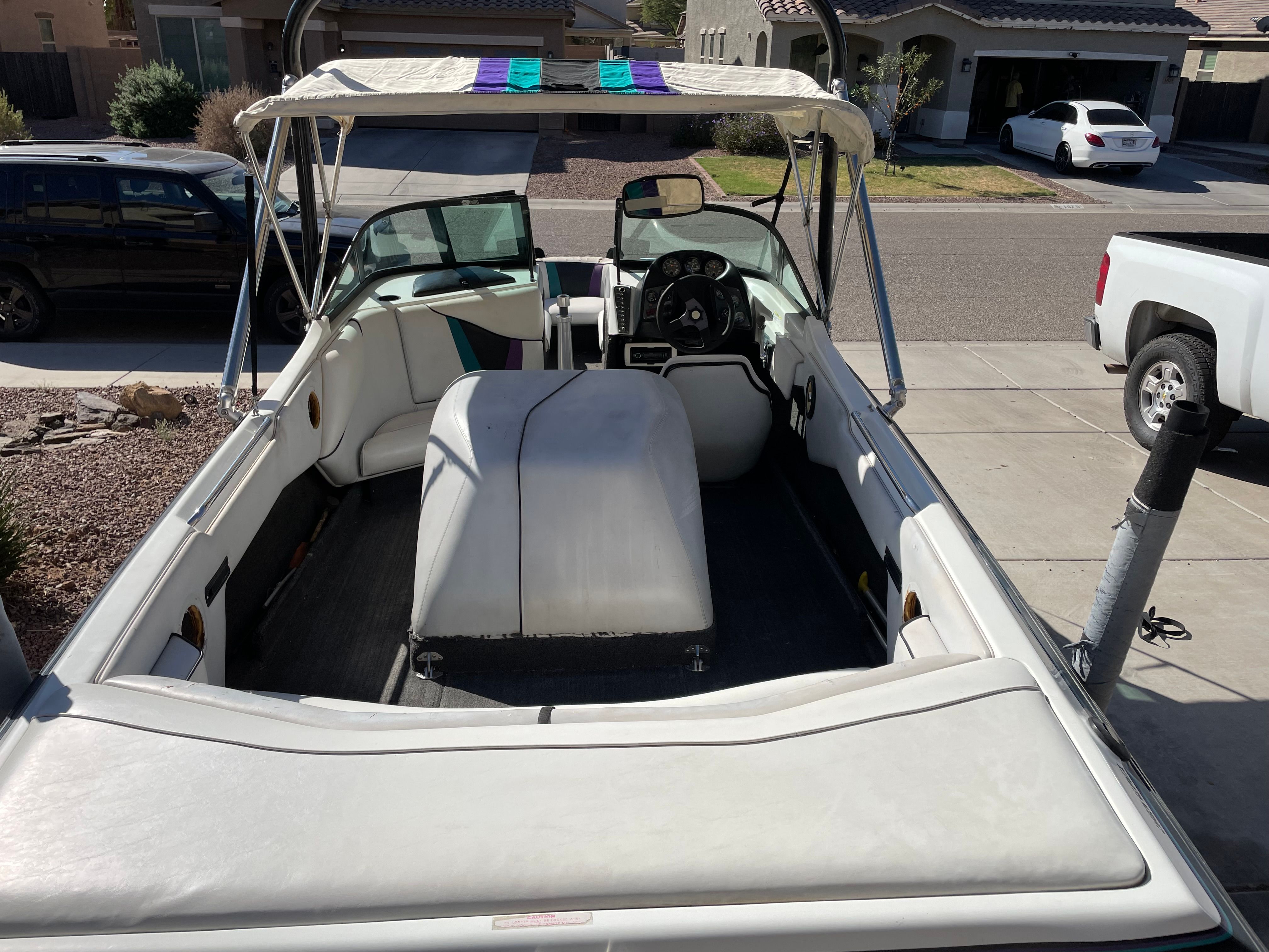 1997 Ski Centurion Bow Rider - 10