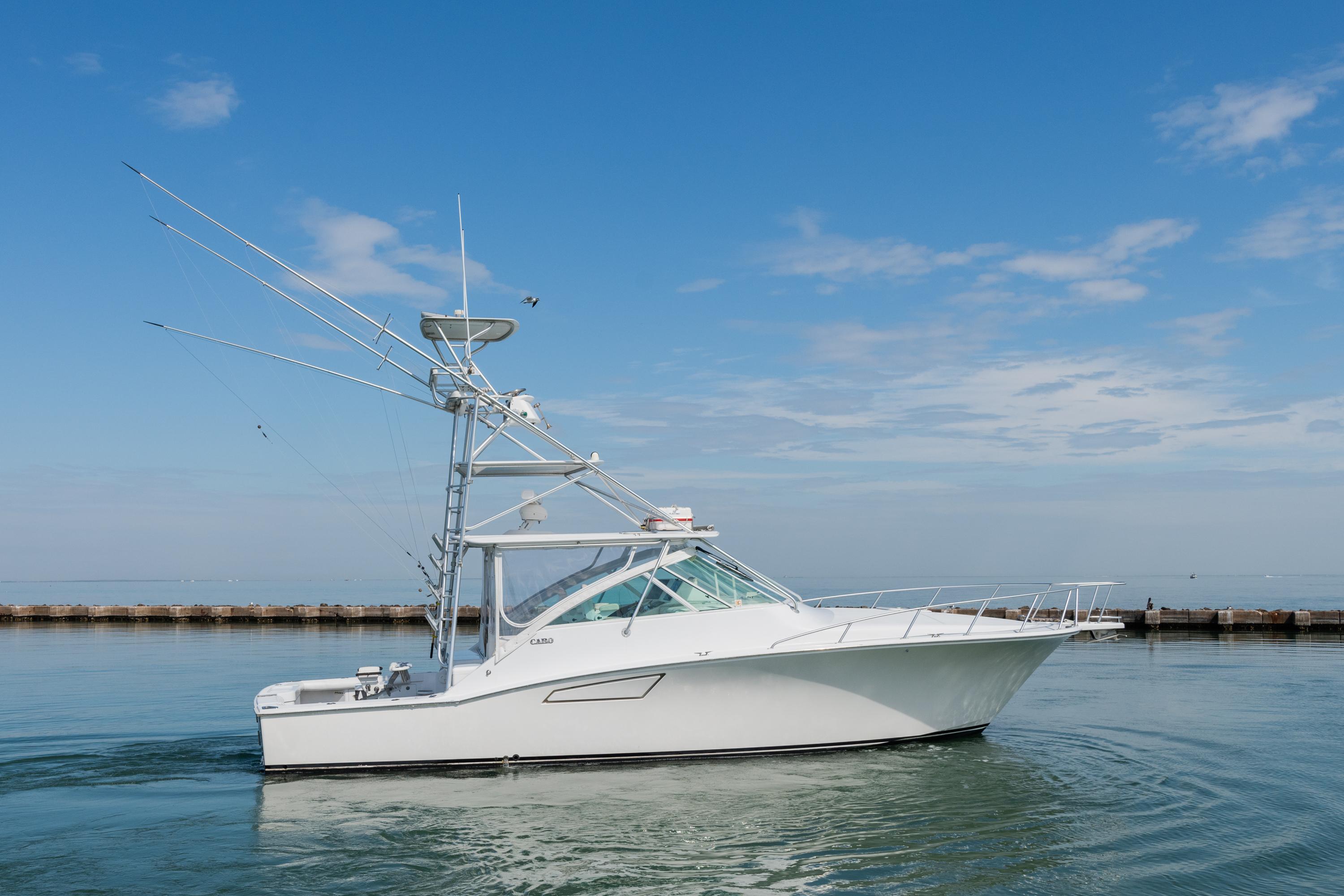 2004 Cabo 40 Express