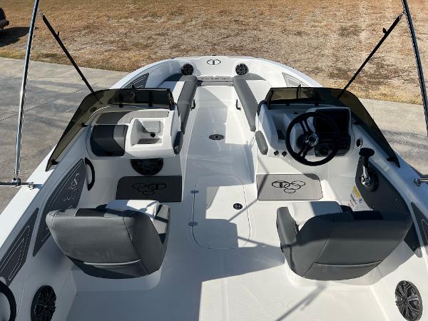2024 Tahoe T21 boat interior with dual consoles and seating.
