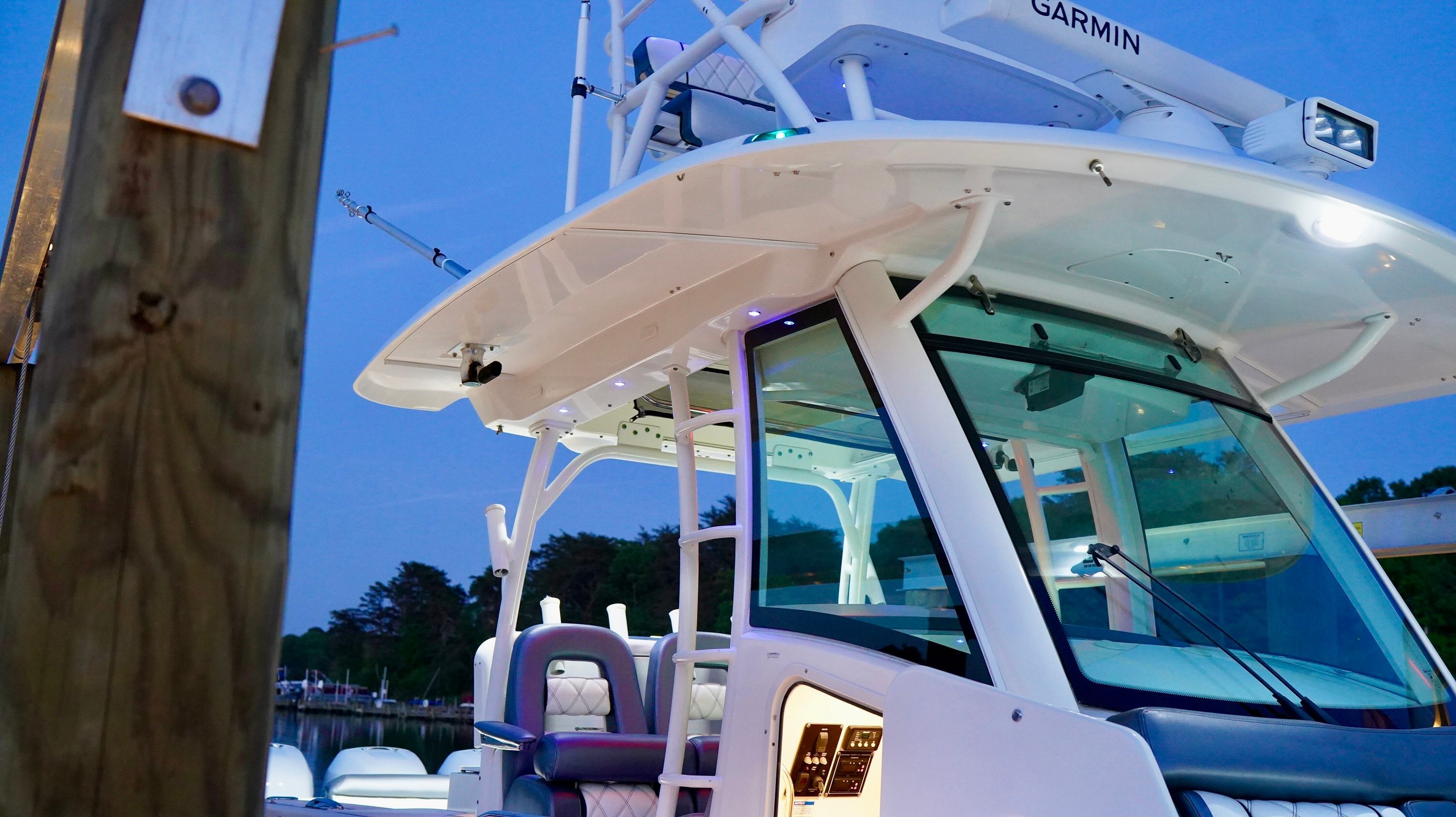 2013 Boston Whaler 350 Outrage - 186
