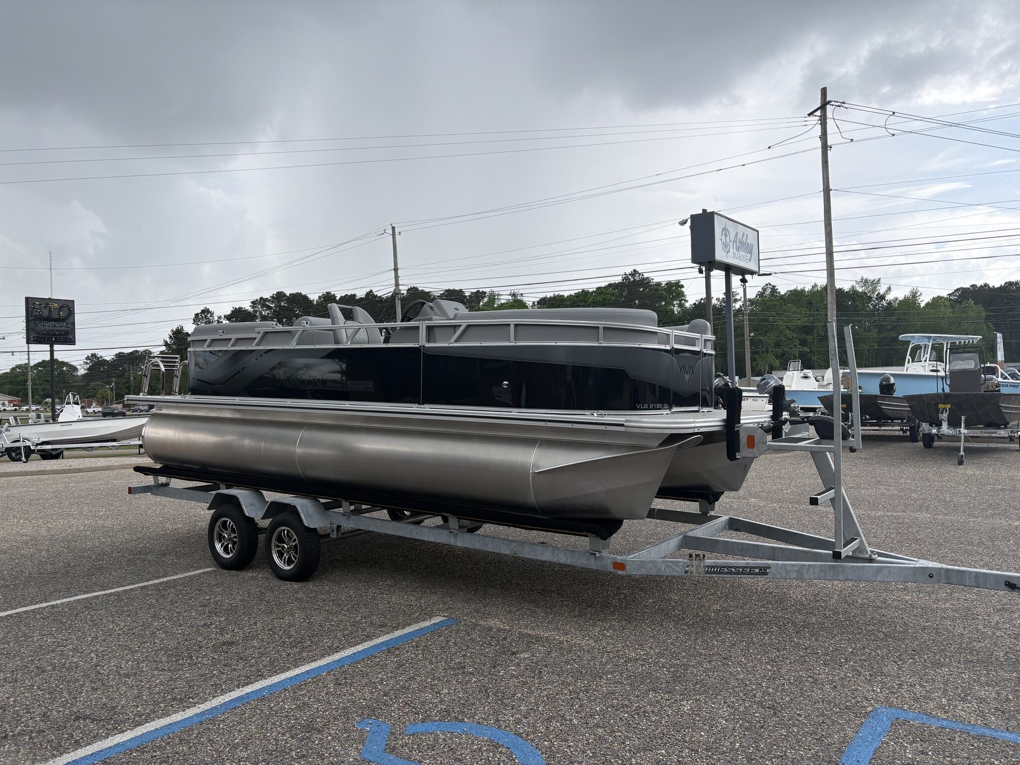 2026 Avalon VLS 21 QUAD LOUNGER-90HP
