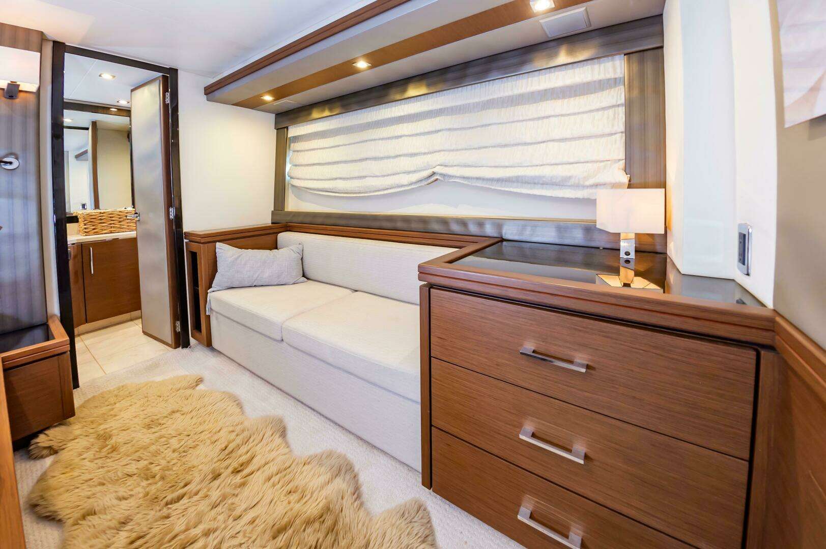 2013 Marquis 63 Sport Yacht - Image 46