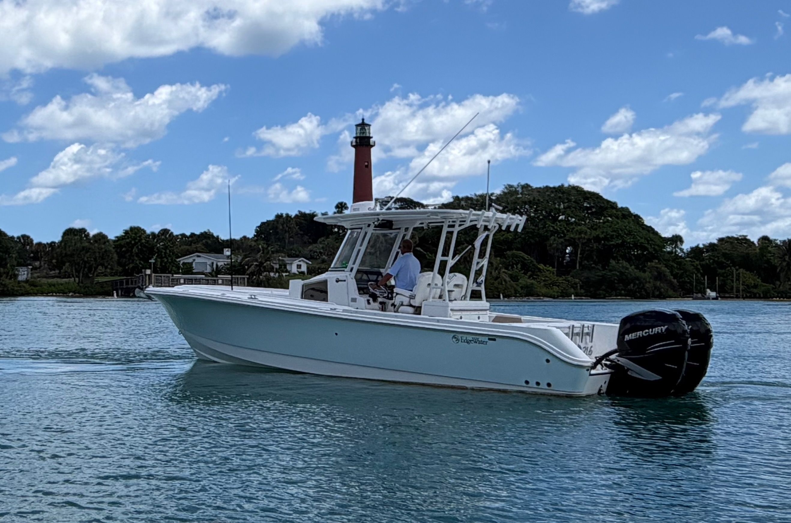 2017 Edgewater 320 CC - 9