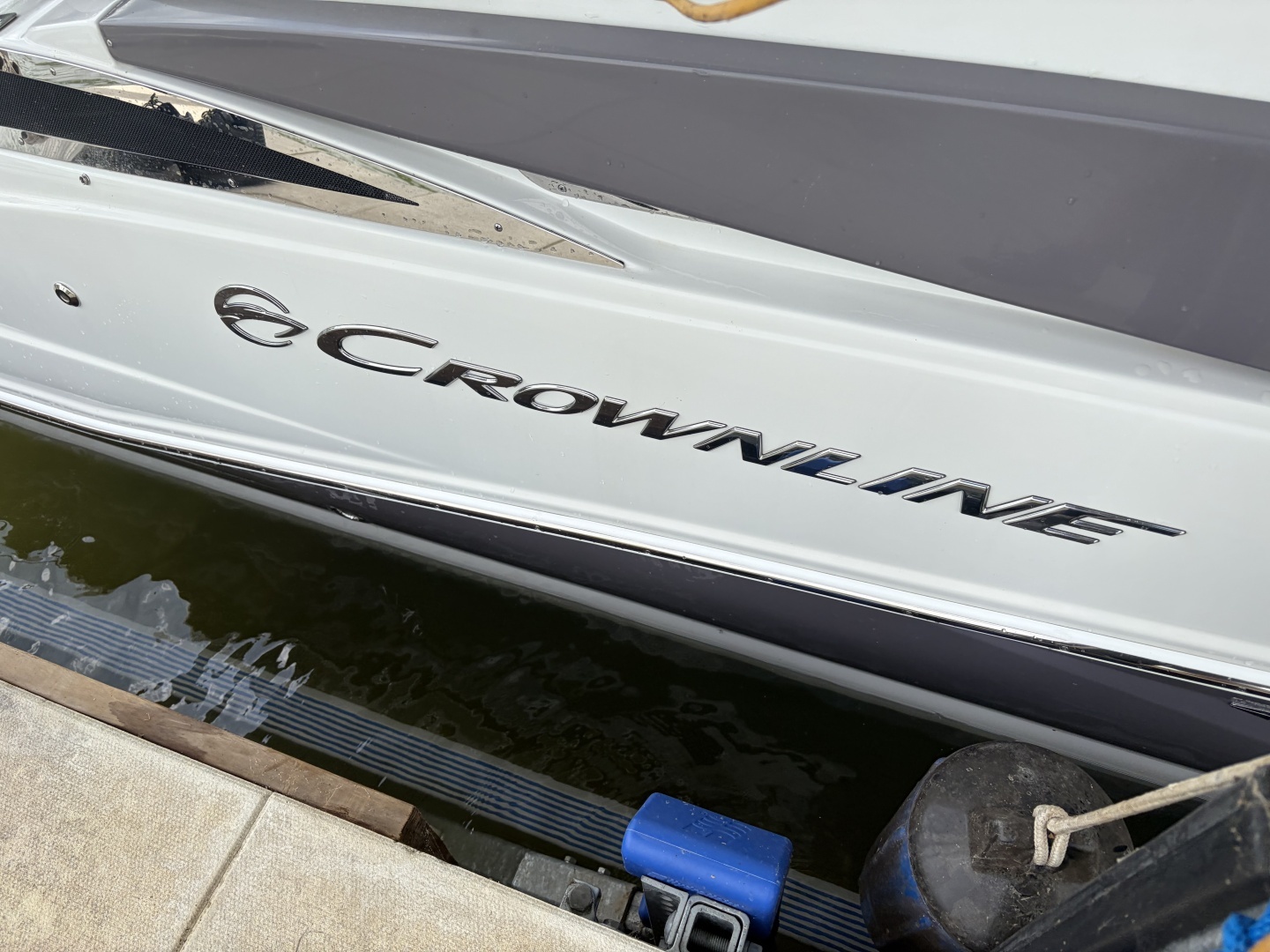2018 Crownline Eclipse E30 - Image 16