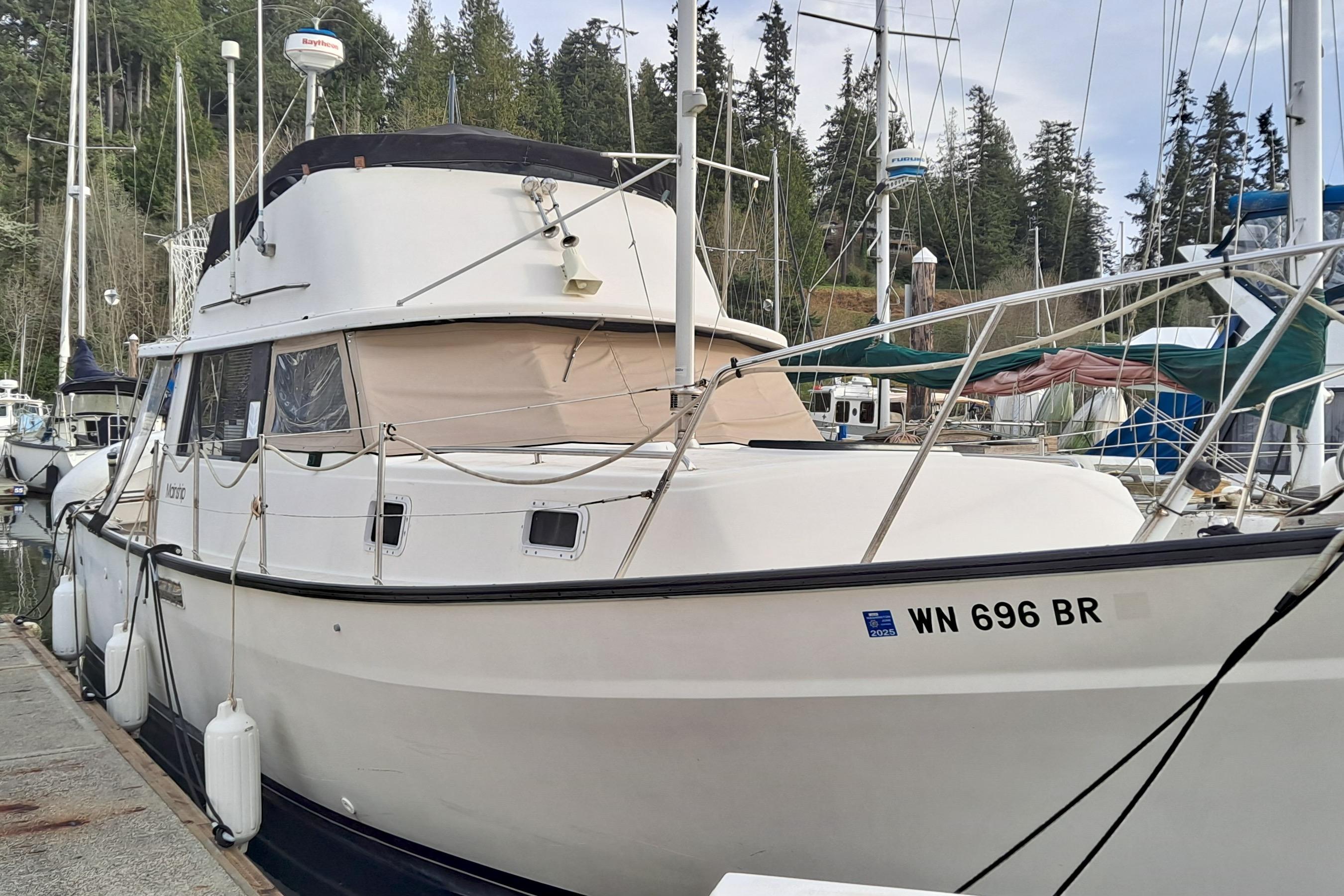 1979 Mainship 34 Sedan