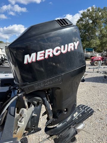 2006 Duracraft 18 Center Console - 9