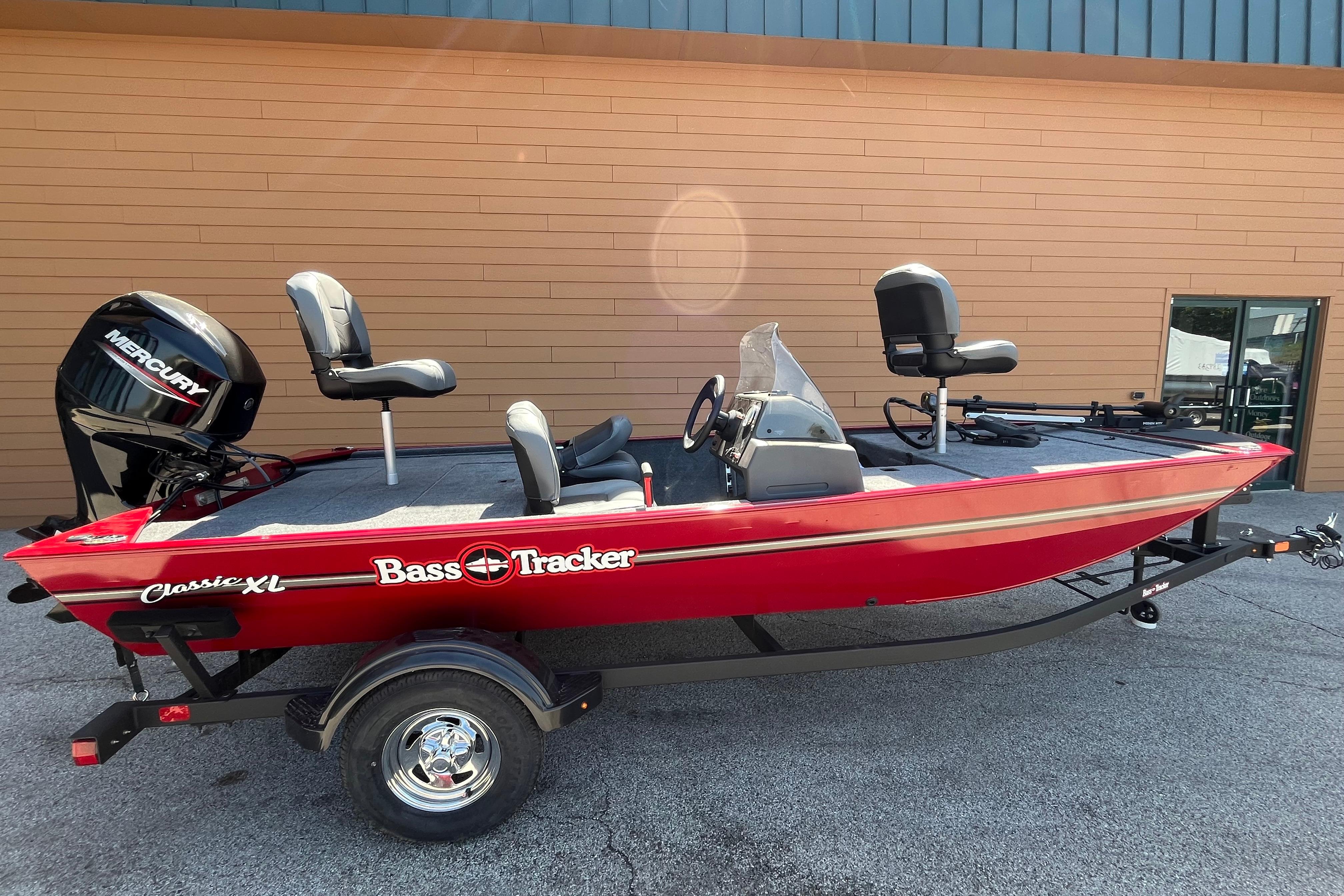 2026 Tracker Bass Tracker Classic XL