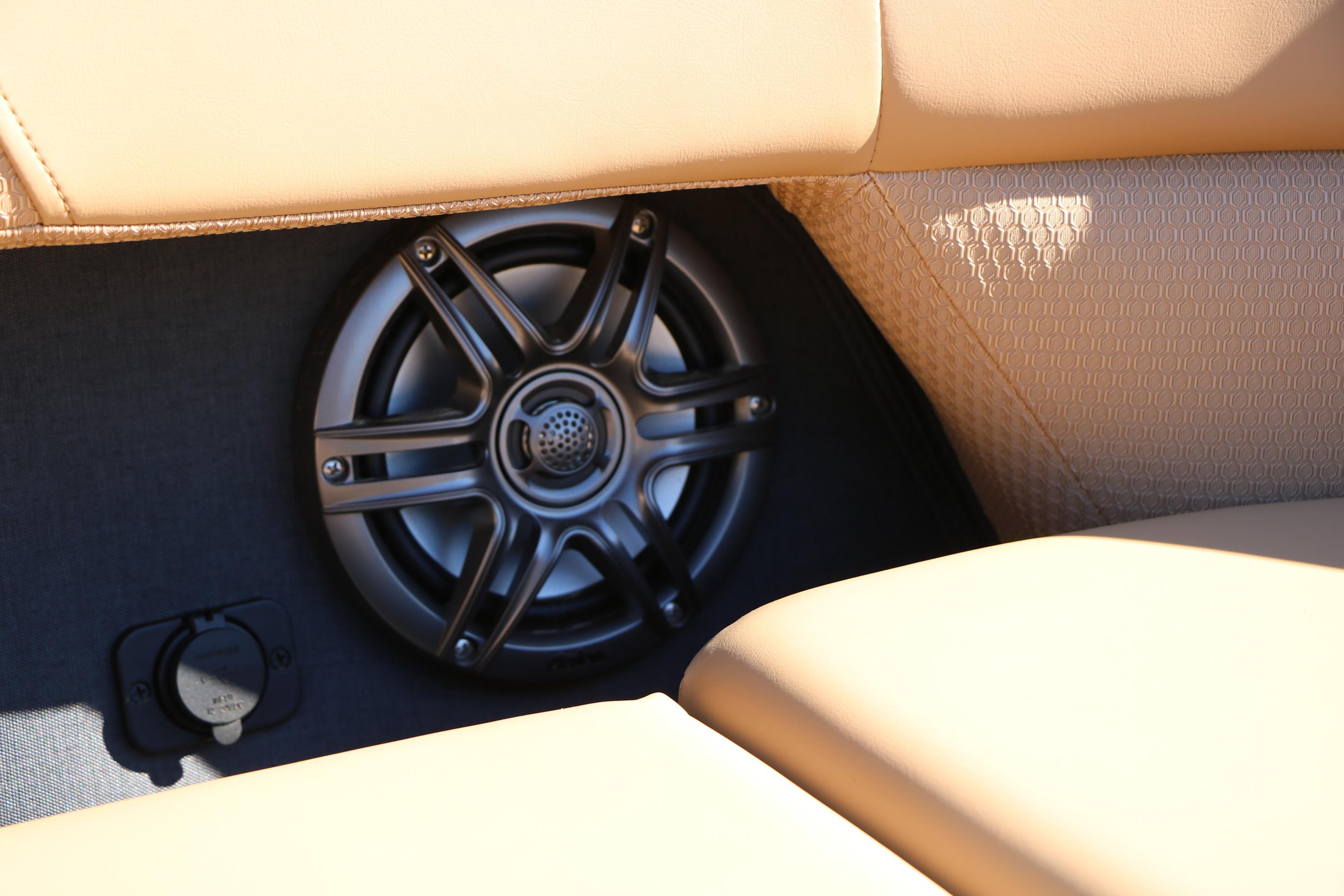 Speaker and seating detail in 2026 Evotti 525 QL Tri-Toon boat.