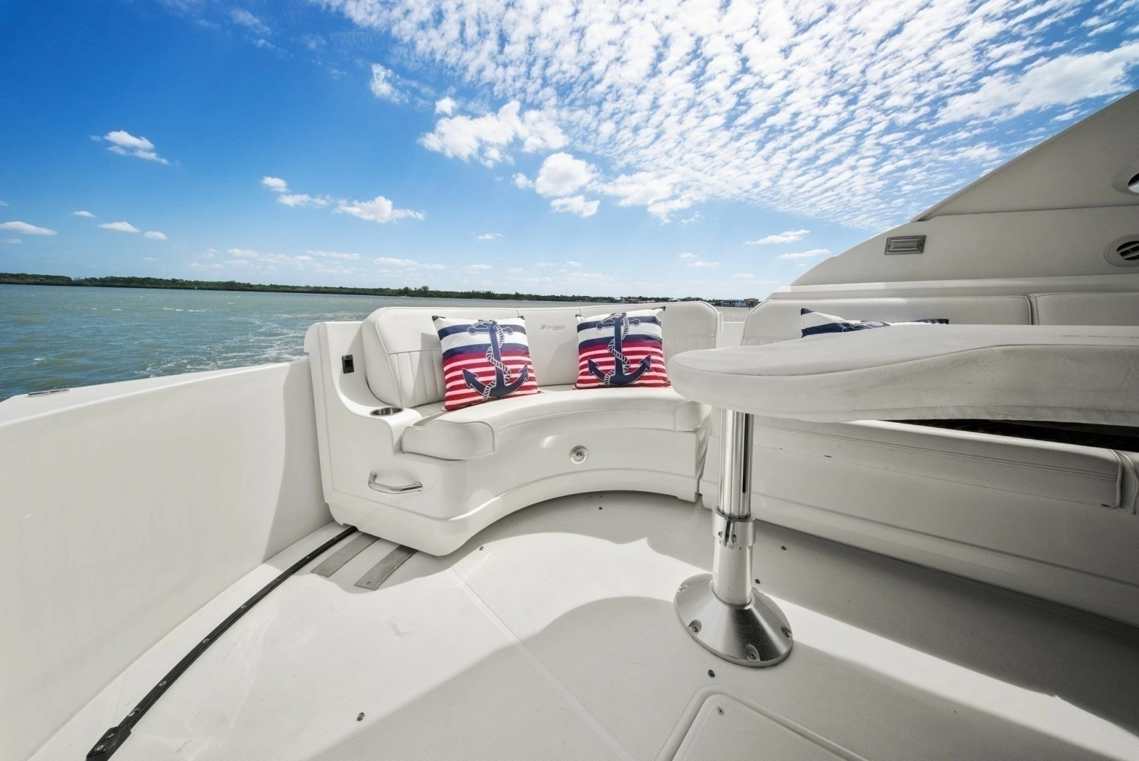 2012 Cruisers Yachts 540 Coupe - Image 42