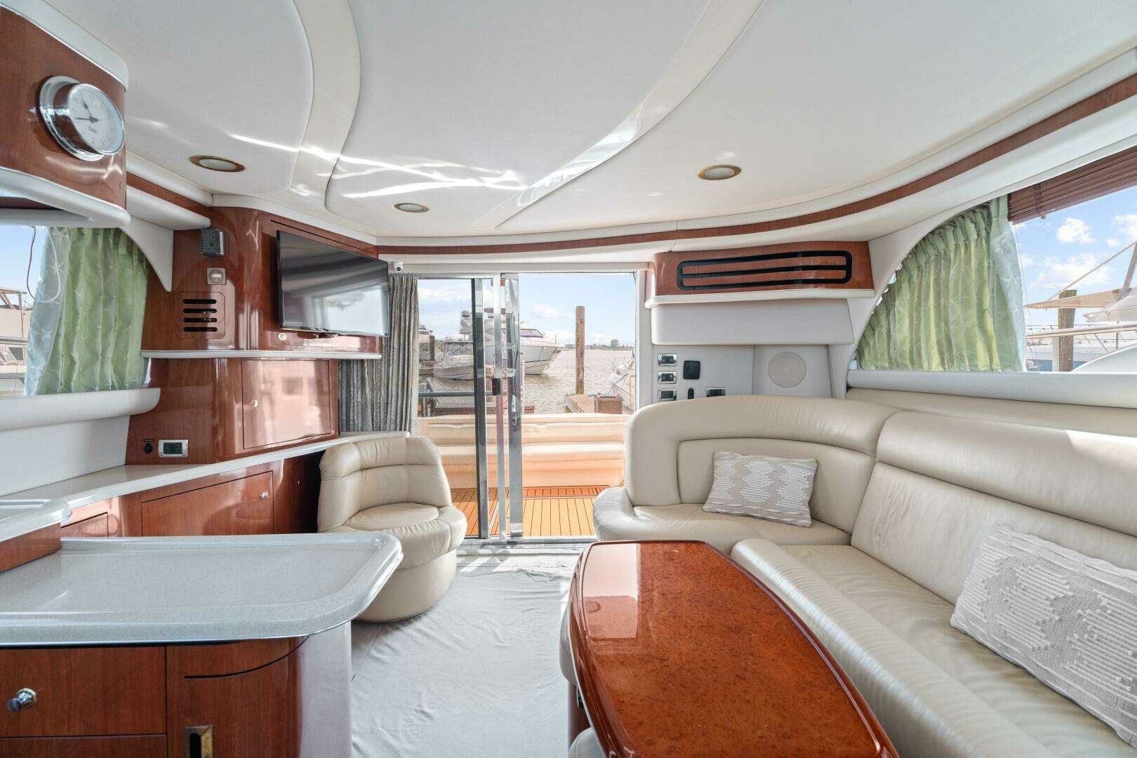2003 Sea Ray 480 Sedan Bridge - Image 16