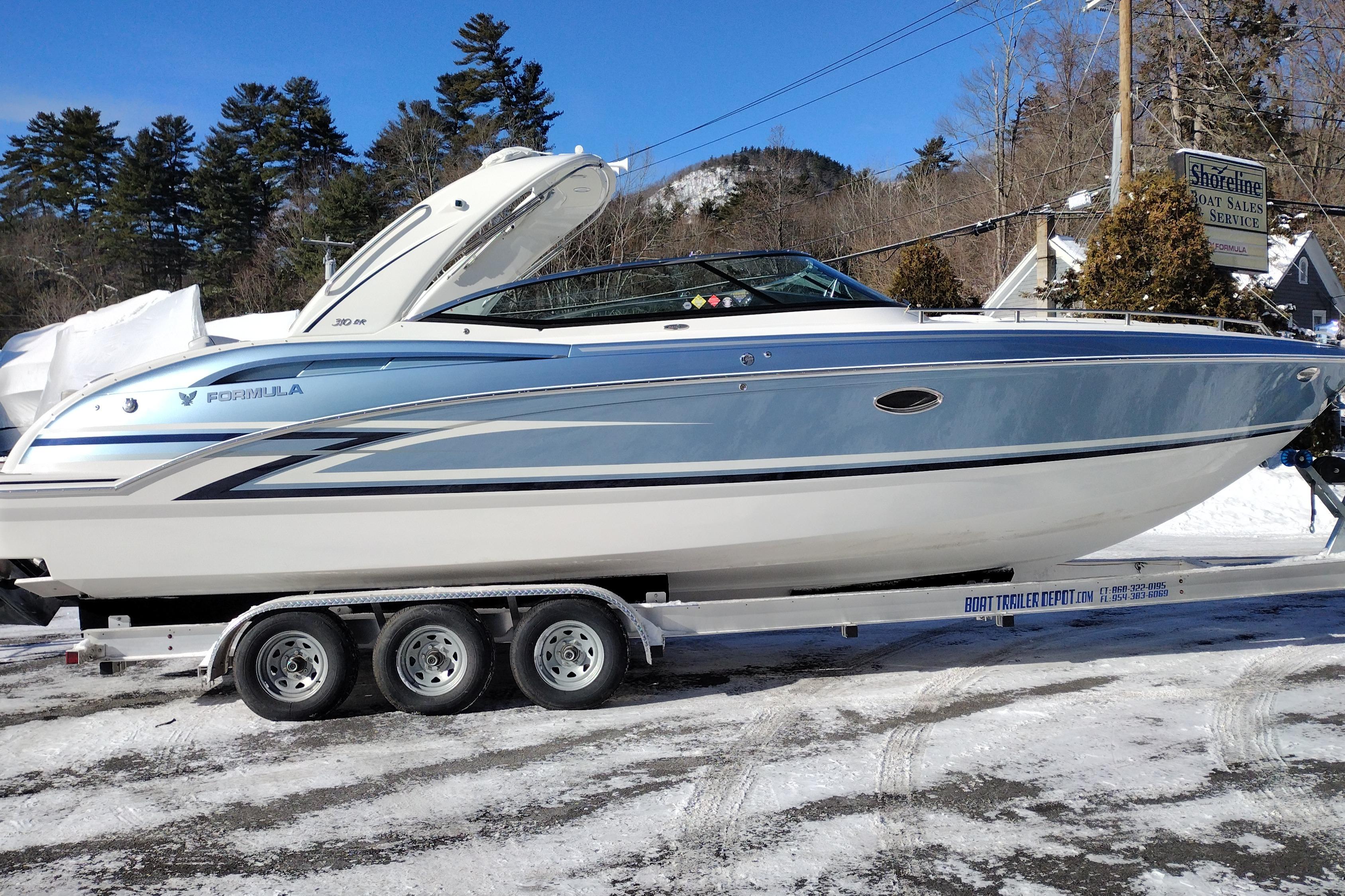 2026 Formula 310 Bowrider