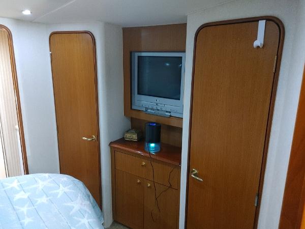 2002 Ocean Yachts Super Sport - 36
