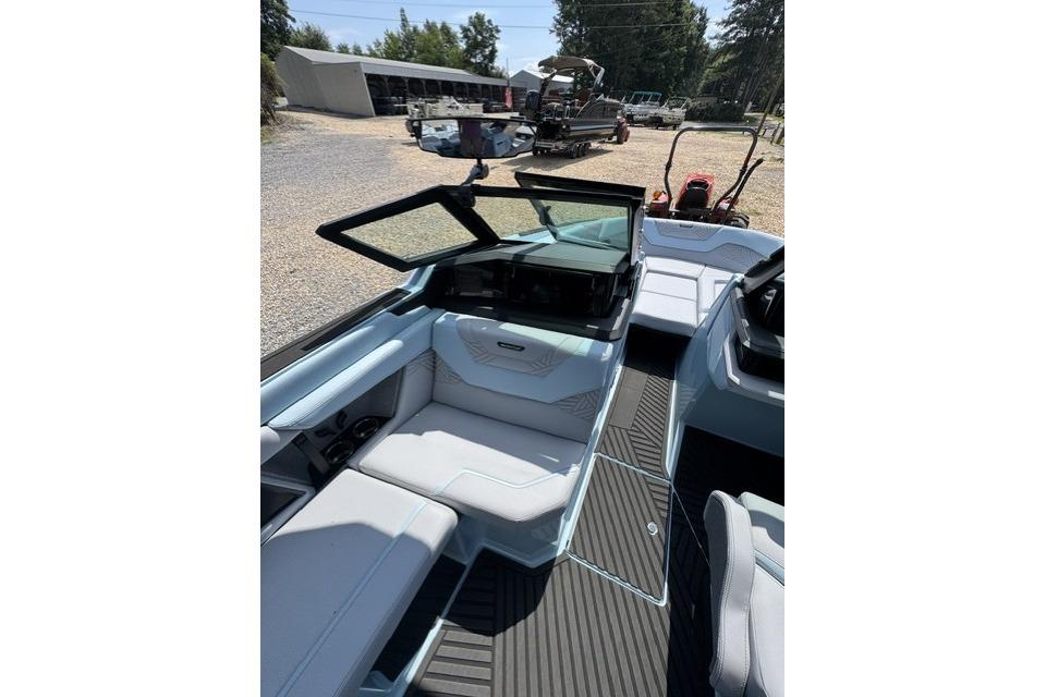 2026 MasterCraft XStar 25 boat interior with sleek seating and modern design.