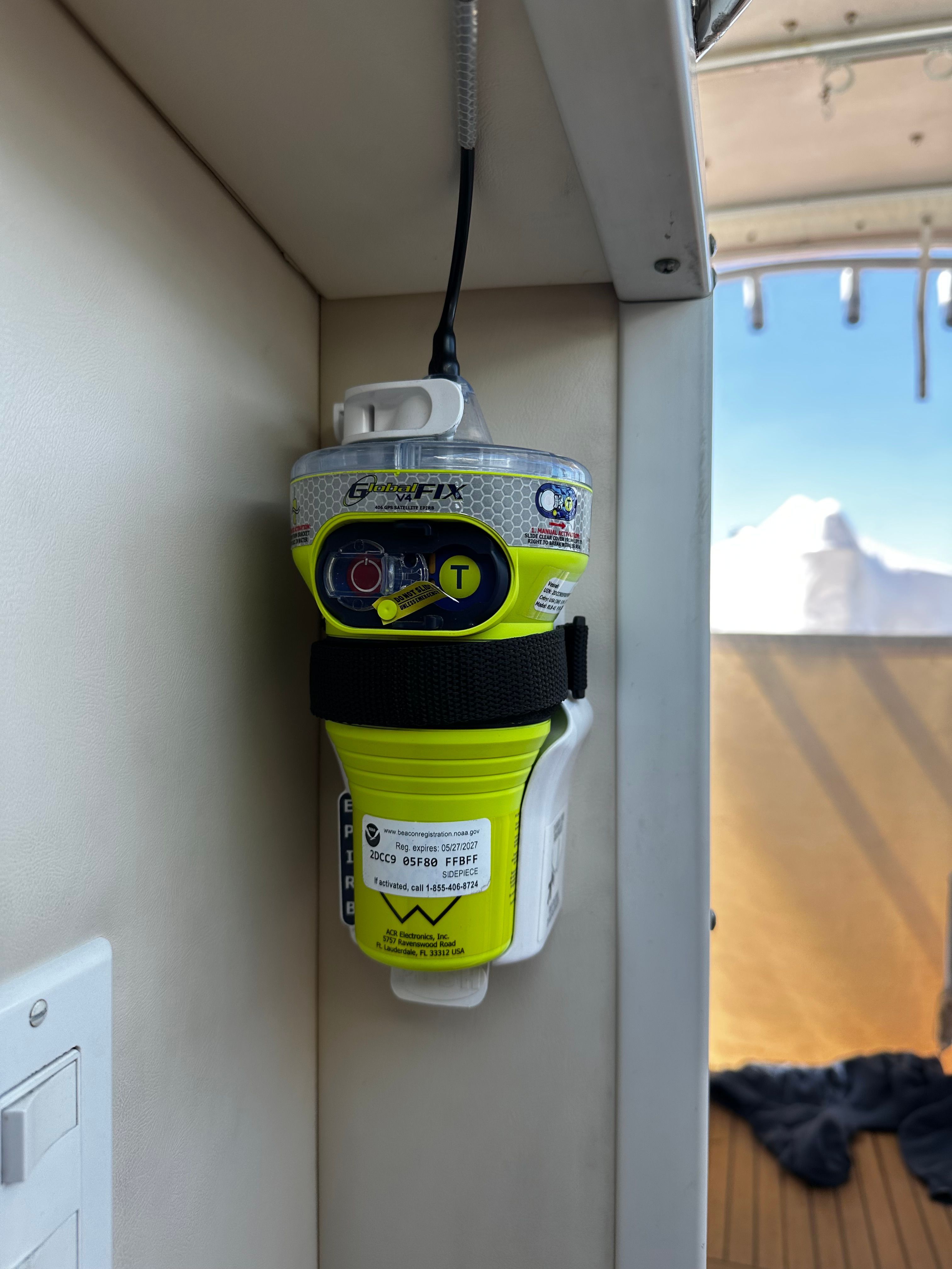 2005 Wellcraft 330 Coastal - 12