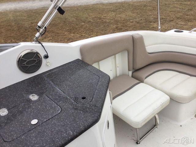 2014 Hurricane 2690 sun deck - 23
