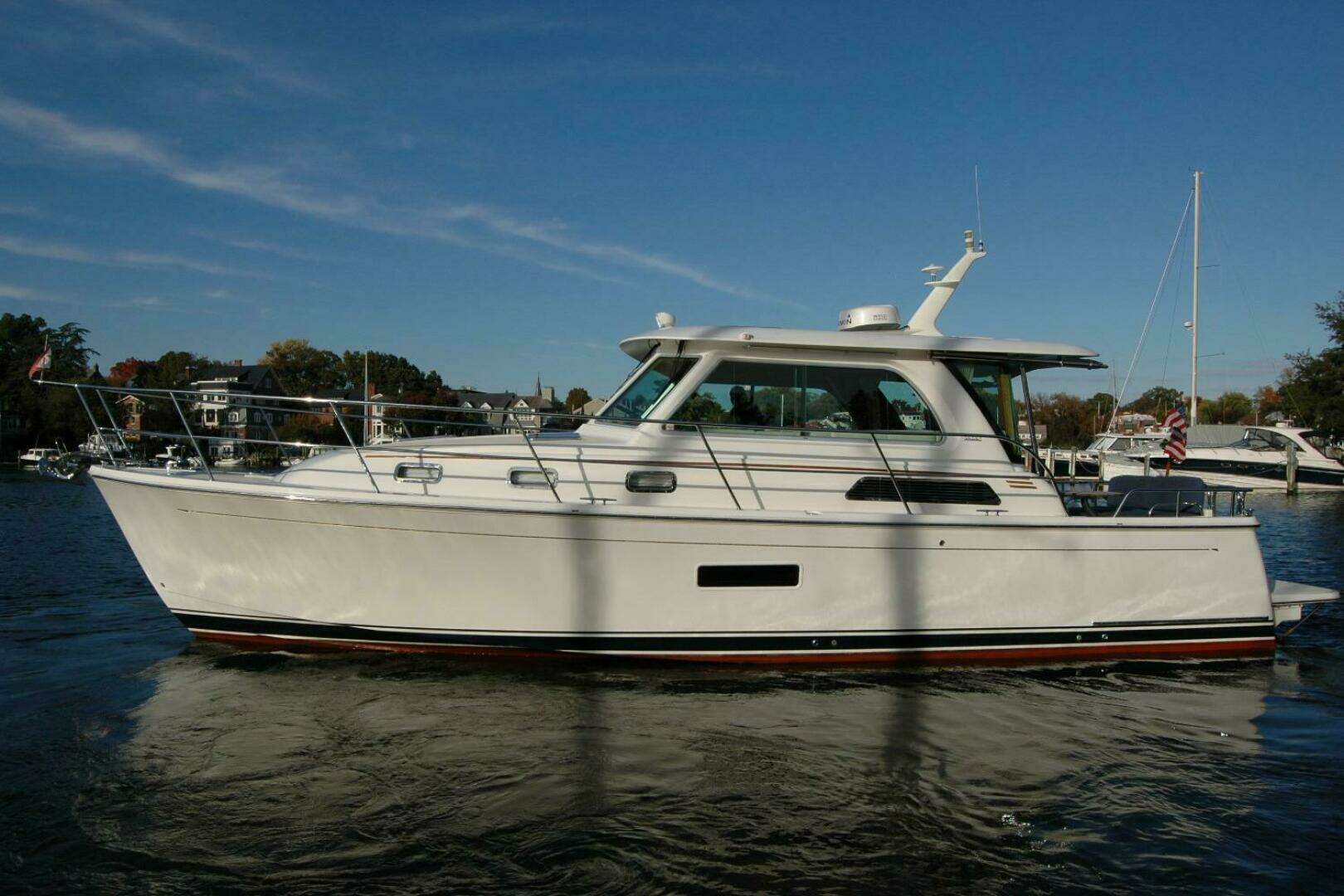 2019 Sabre 38 Salon Express - Image 2