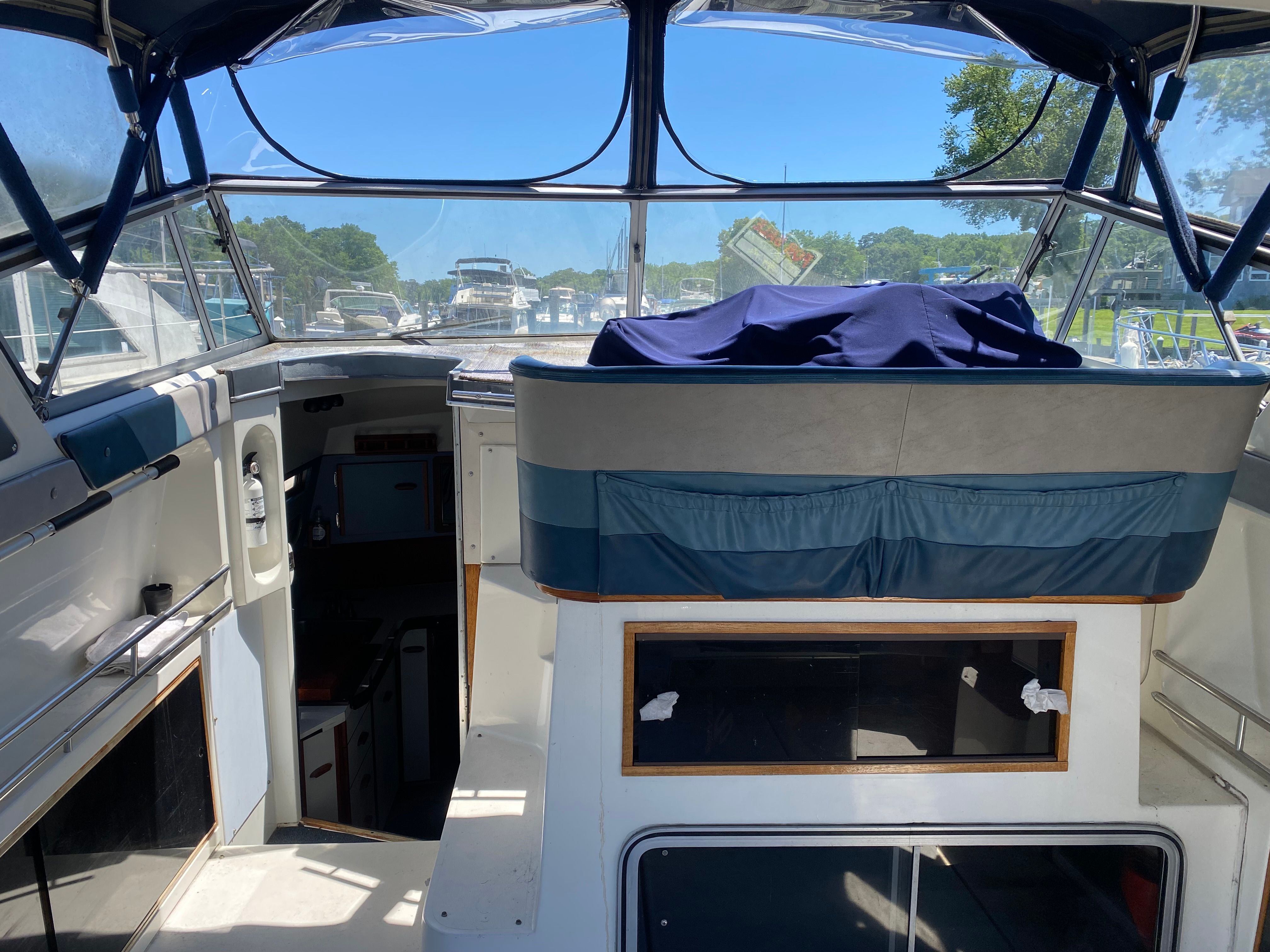 1986 Cruisers Yachts Esprit - 6