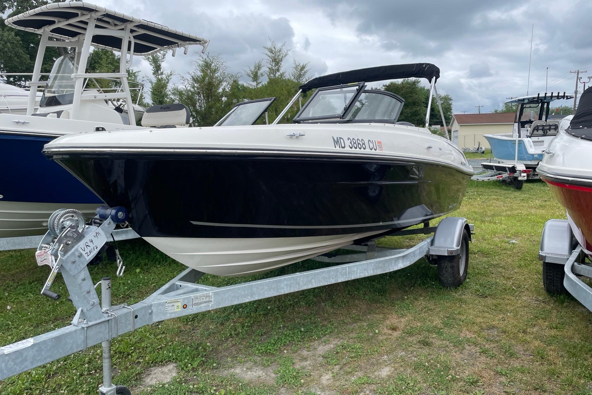 2023 Bayliner VR4 Bowrider OB