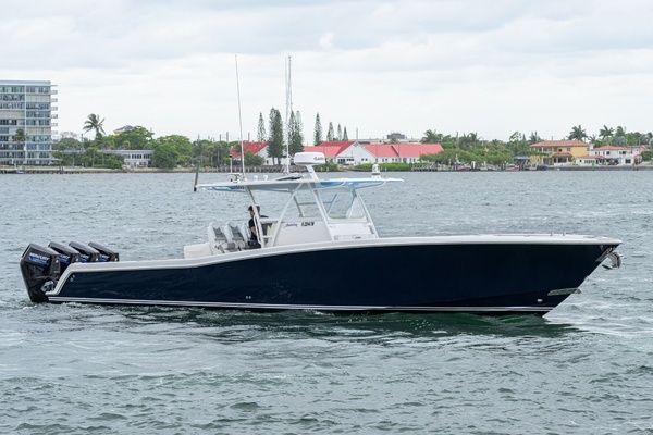 2019 Invincible 42 Open