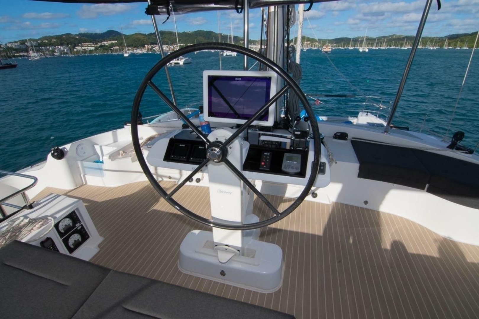 2017 Lagoon — - Image 6