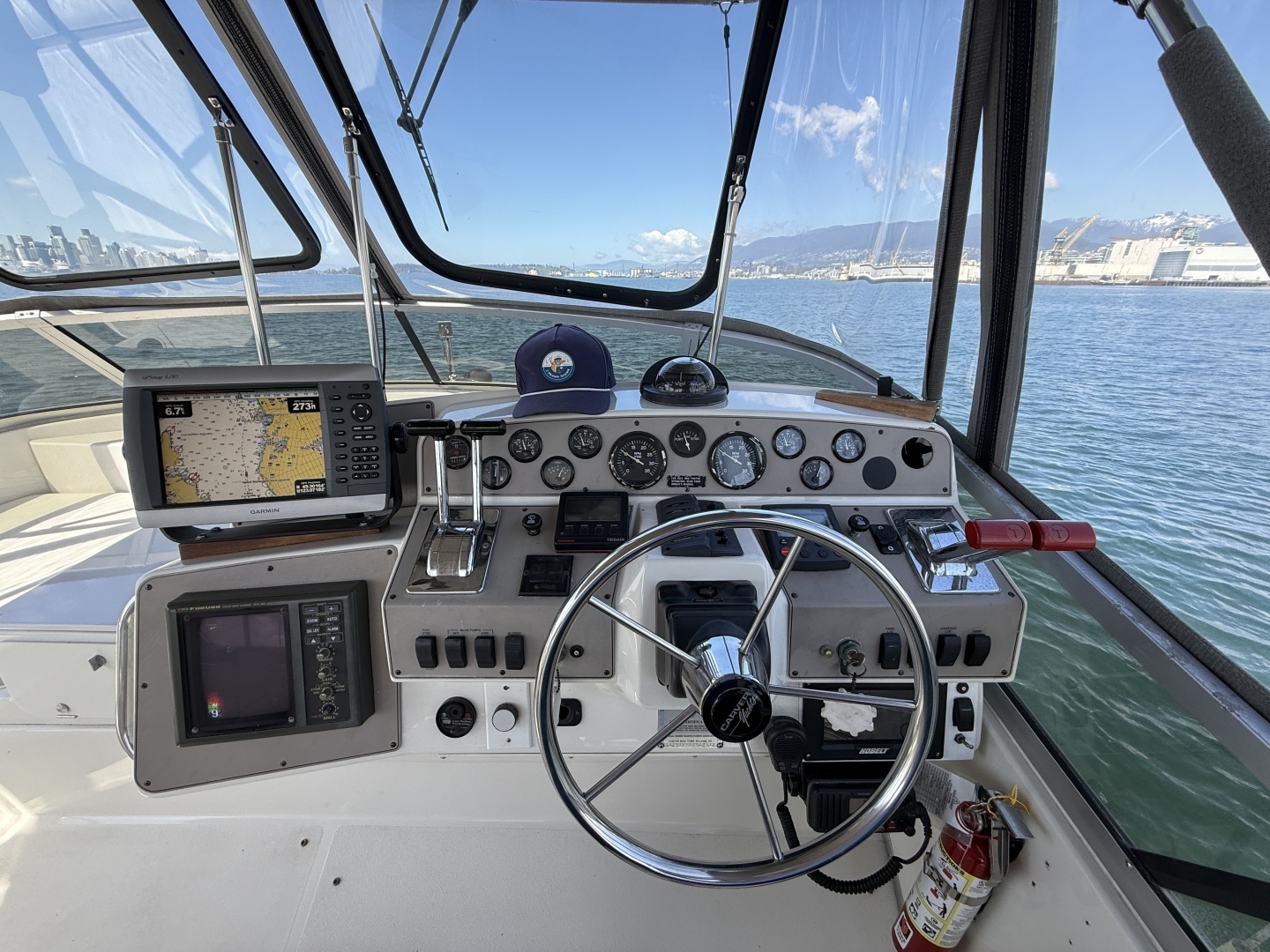 1996 Carver 370 Voyager - Image 37