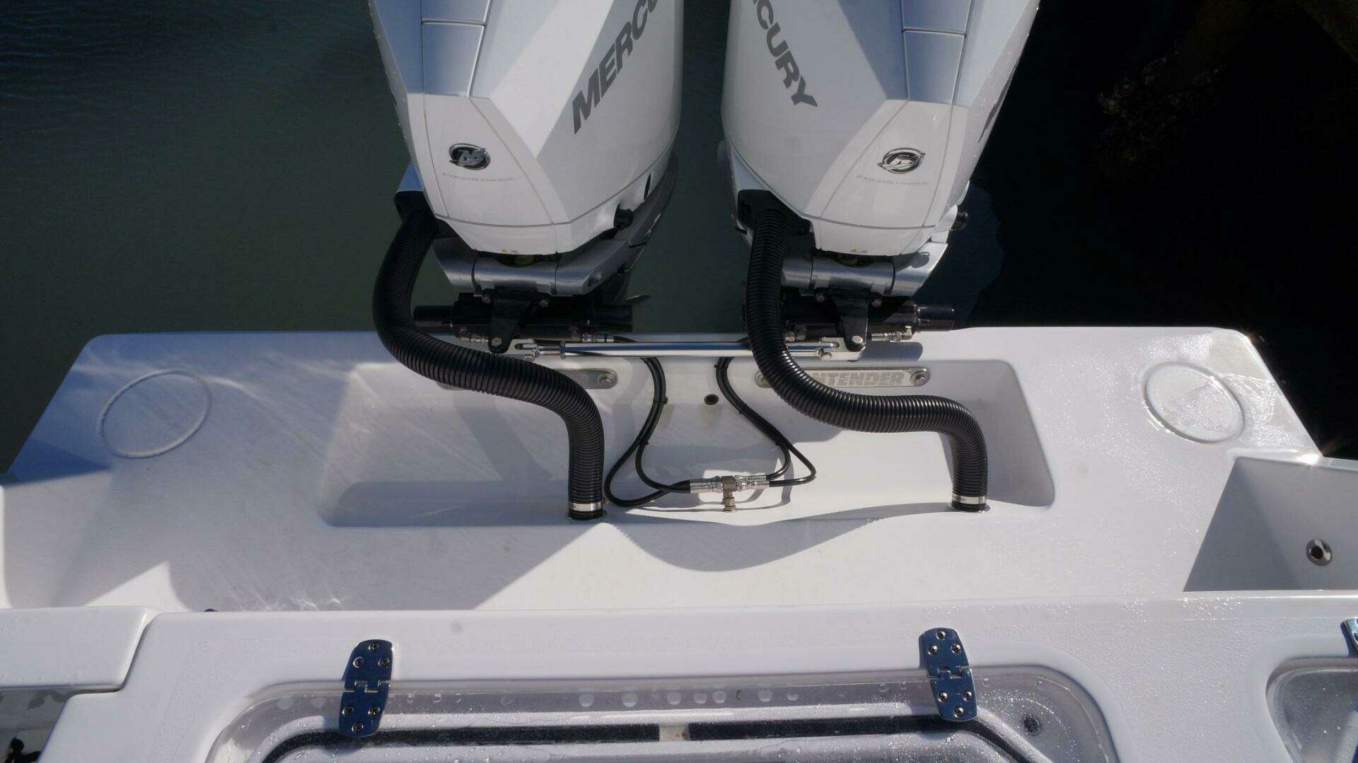 2023 Contender 32 Step - Image 18
