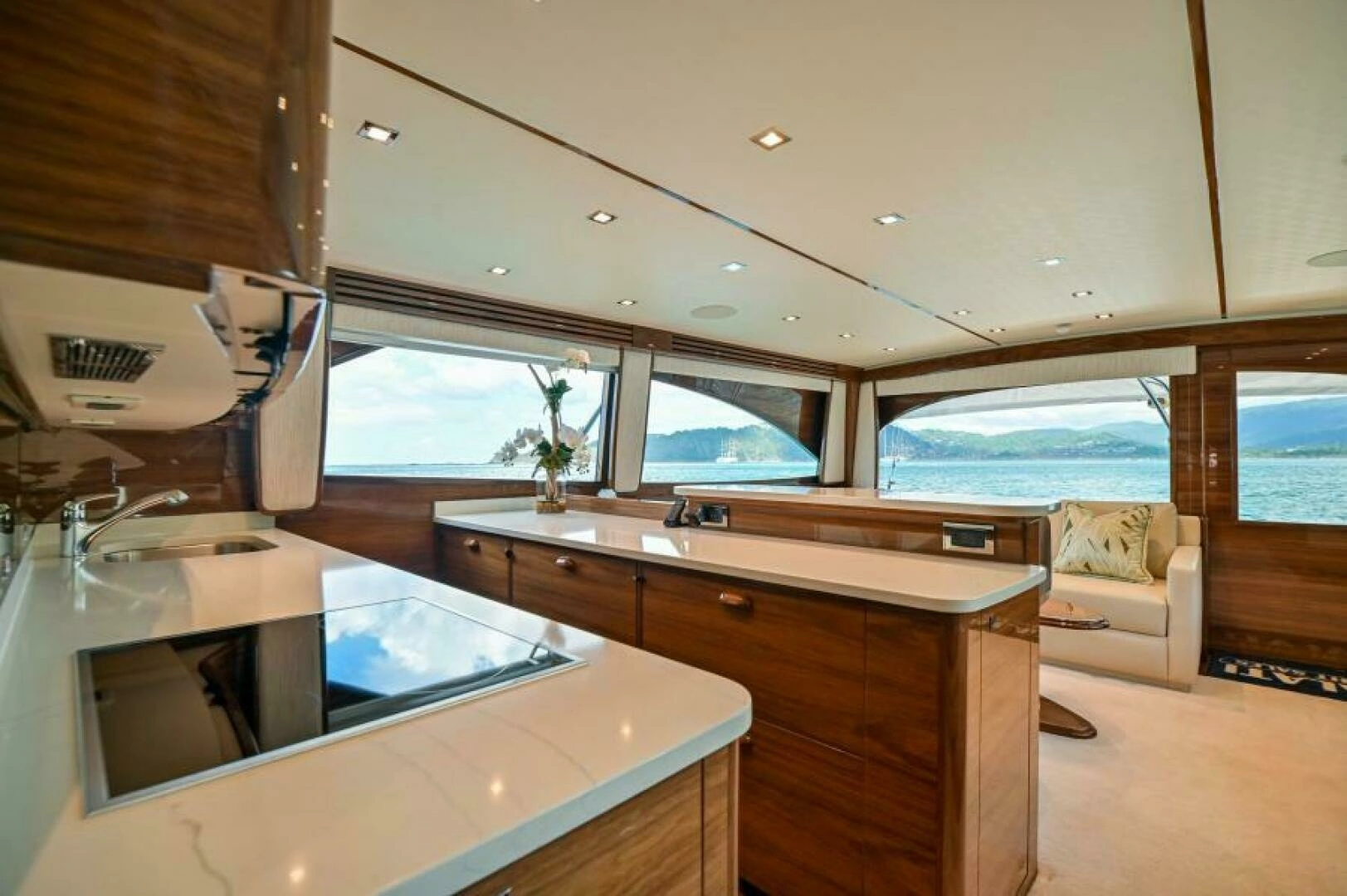 2023 Viking 64 Convertible - Image 11